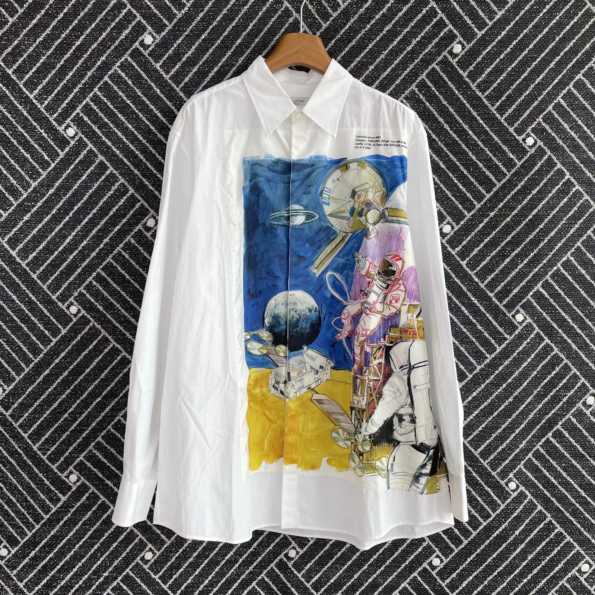 Valentino Valentino Astronaut Print Longsleeve Shirt 40 99 New Size US M / EU 48-50 / 2 - 1 Thumbnail
