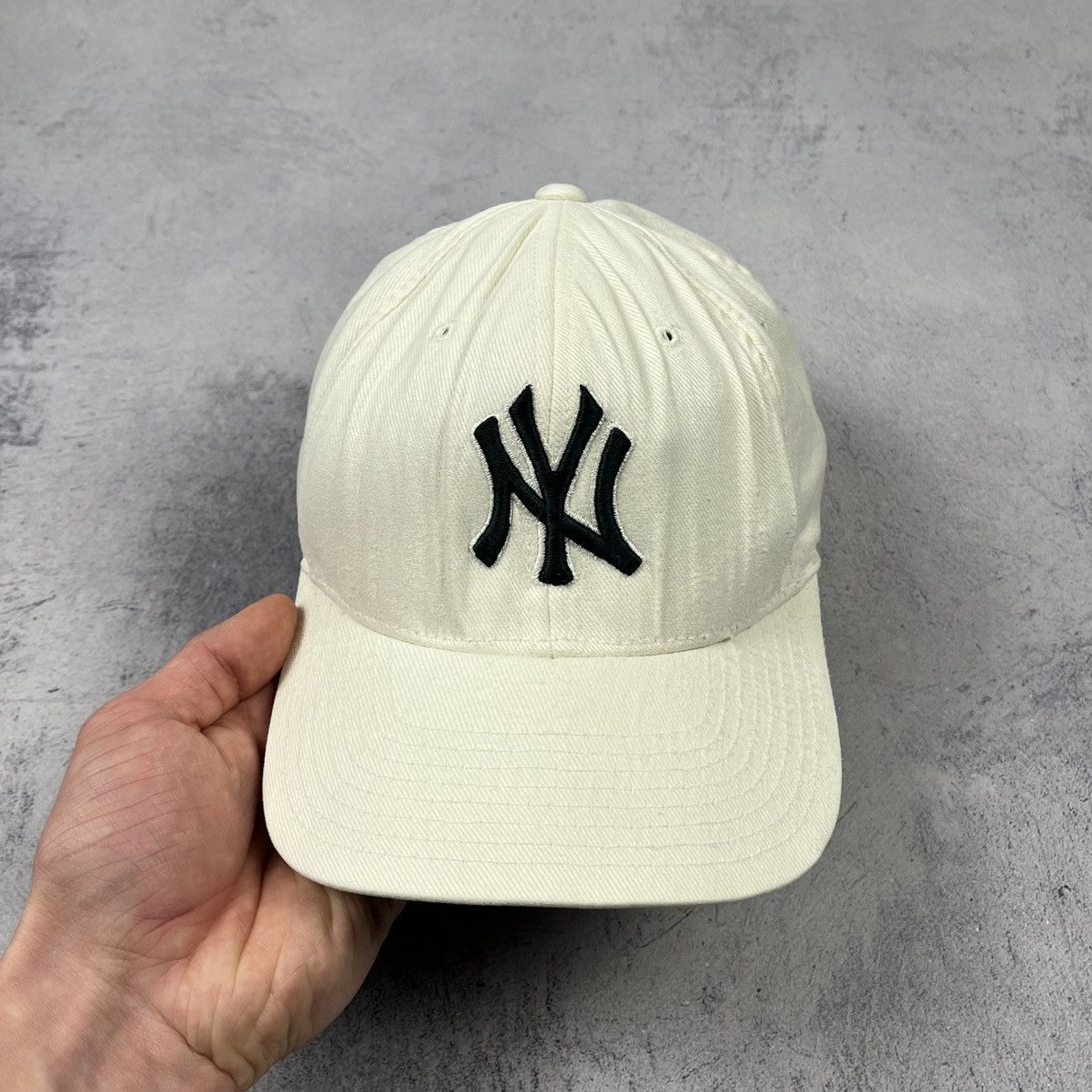 MLB Vintage New York Yankees y2k MLB rare cap 90’s Size ONE SIZE - 2 Thumbnail
