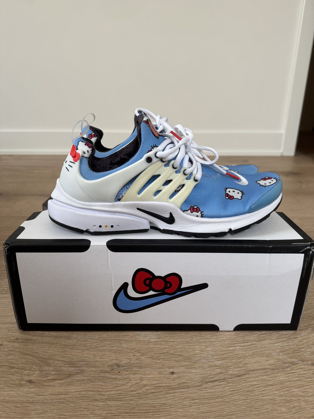 Nike Nike Presto Hello Kitty Size US 9 / EU 42 - 1 Thumbnail