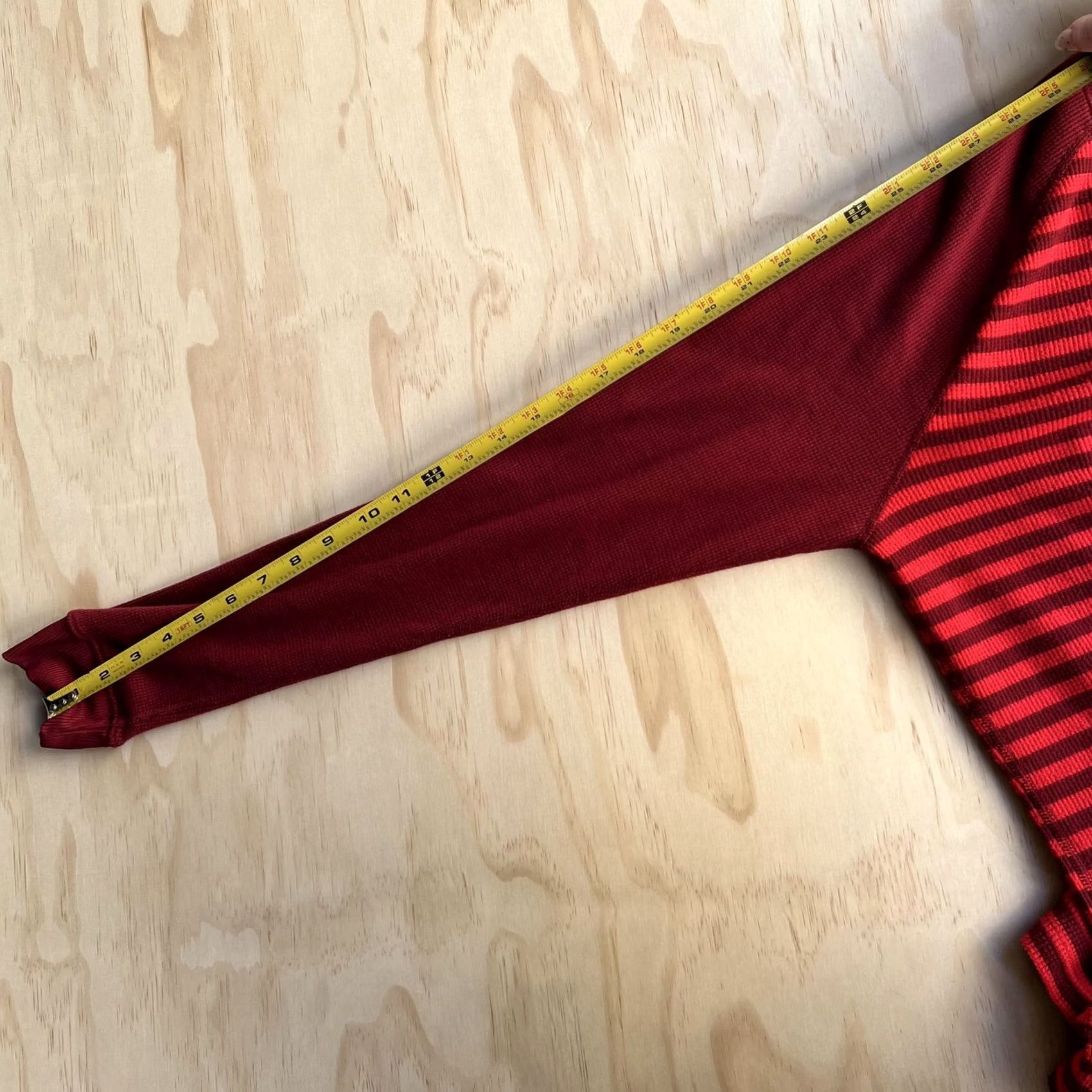 Under Armour Under Armour Shirt Mens Small Red Striped Waffle Knit Long Sleeve Loose Fit Size US S / EU 44-46 / 1 - 7 Thumbnail