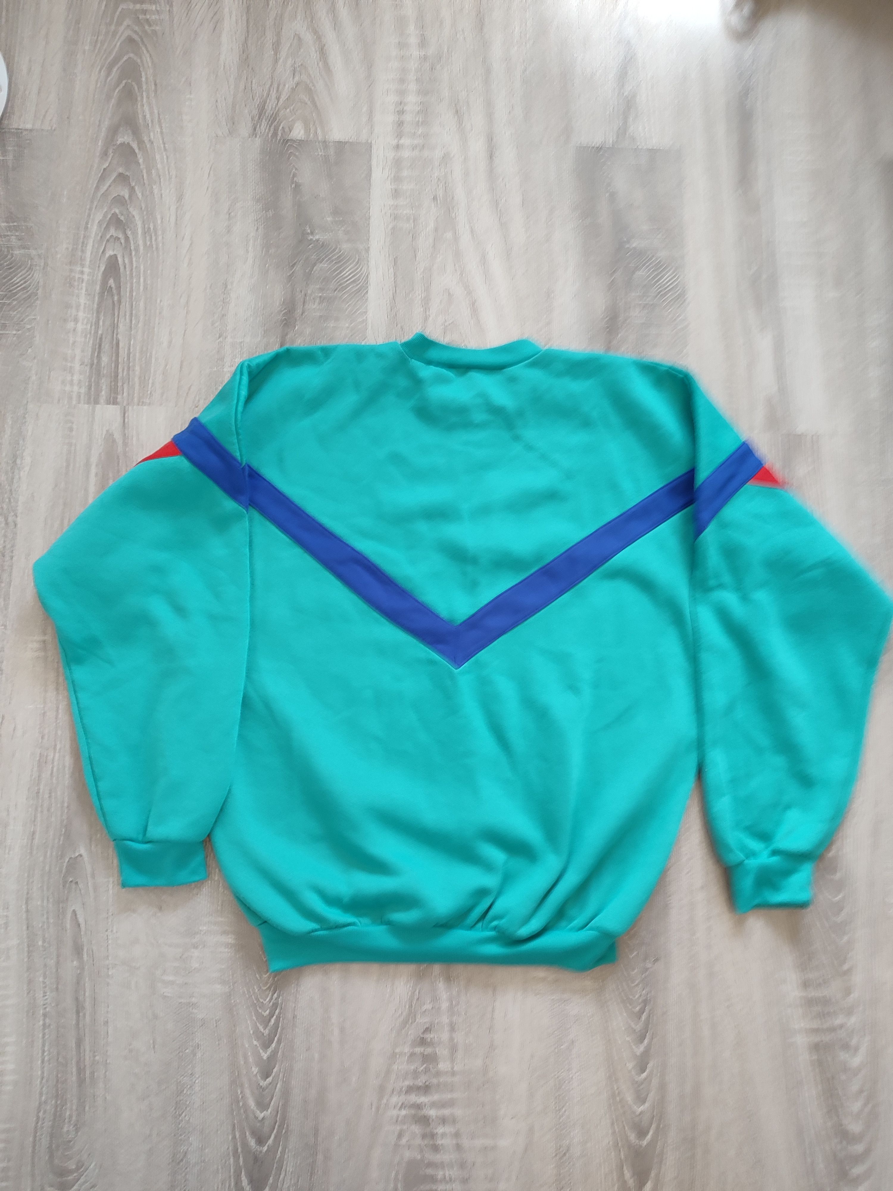 Adidas Vintage Adidas Sweatshirt size L Size US L / EU 52-54 / 3 - 6 Thumbnail