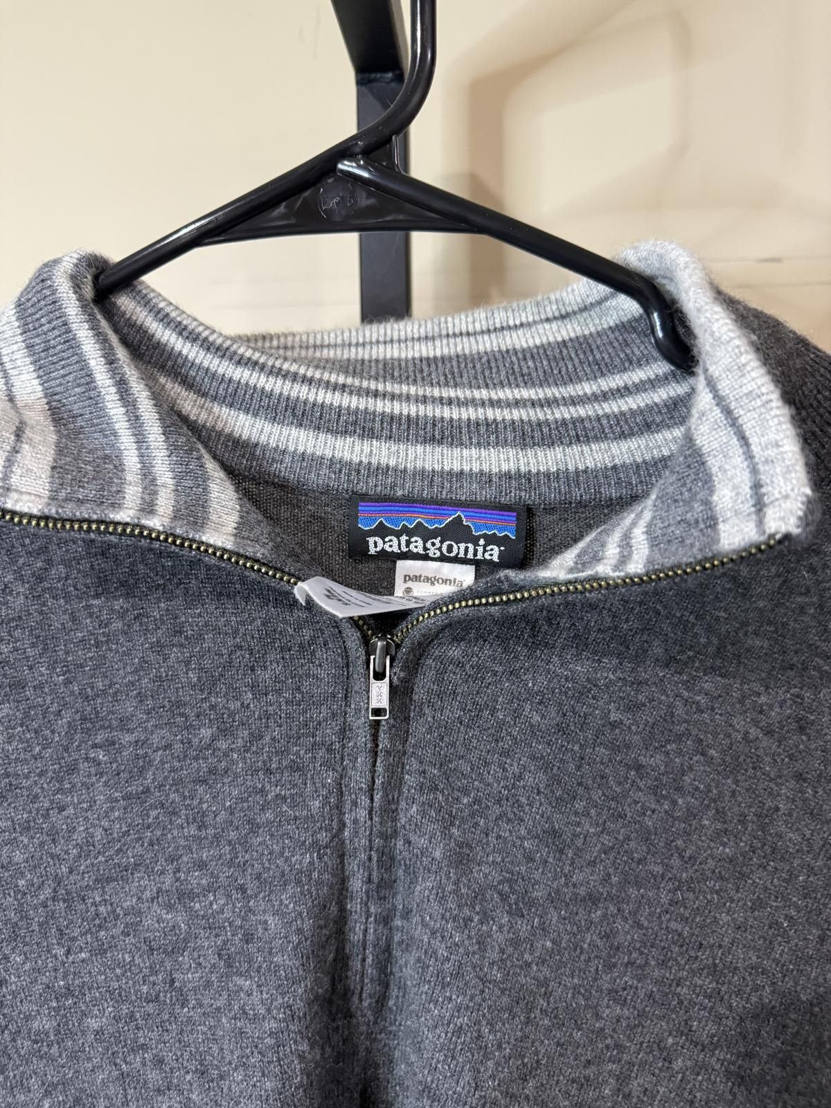 Patagonia Patagonia Sweater Cashmere 1/4 Zip Sweater Charcoal Grey M Size US M / EU 48-50 / 2 - 4 Thumbnail