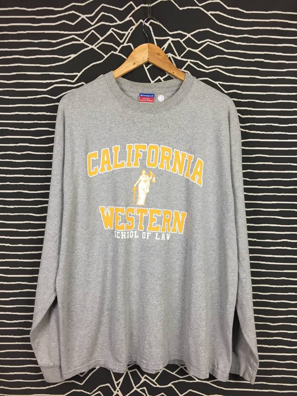 Champion Vtg Champion California Western School Of Laws Tee Size US XL / EU 56 / 4 - 2 Thumbnail