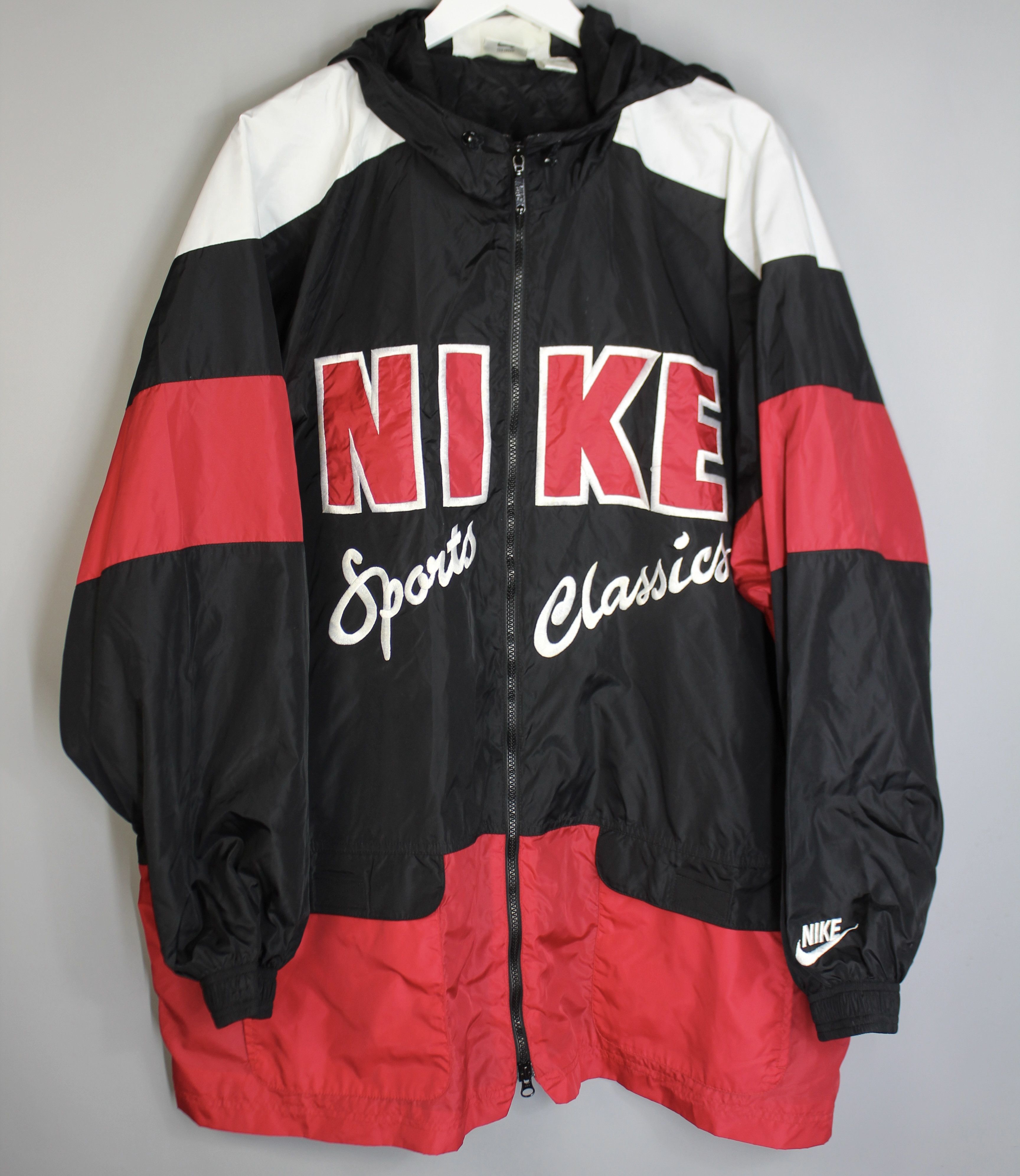 image of Vintage Nike Sports Classics Hooded Windbreaker Jacket 90's in Black, Men's (Size 2XL)