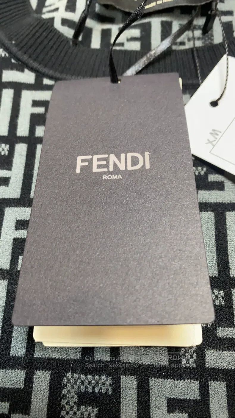 Fendi Full print logo round neck short-sleeve sweater, siz