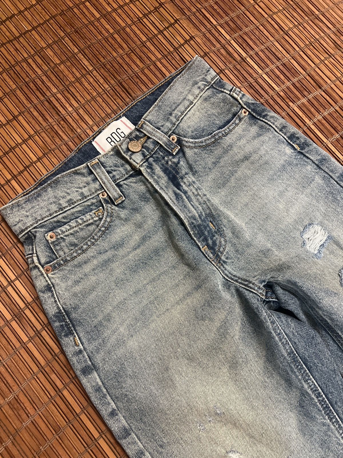Bdg BDG distressed Light blue wash denim jeans Size 24" / US 00 / IT 34 - 3 Thumbnail