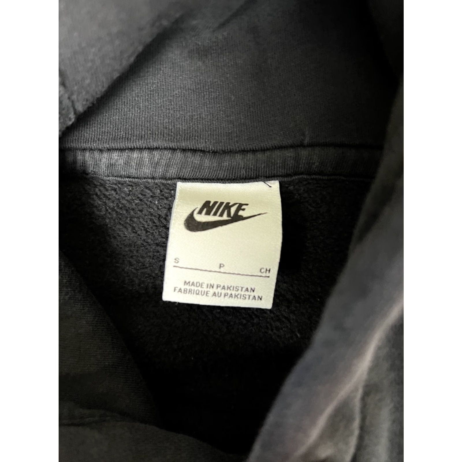 Nike VINTAGE Nike Hoodie Sweatshirt Black Pullover Size S L Embroidered Swoosh Fade 90s Mens Sportswear Hoodie Size US L / EU 52-54 / 3 - 5 Thumbnail
