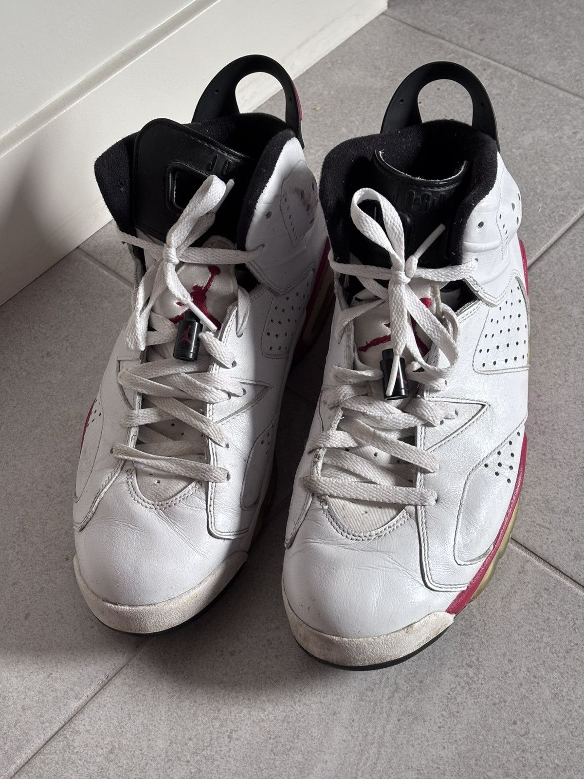 Jordan Brand Jordan 6 white red Size US 9.5 / EU 42-43 - 1 Thumbnail