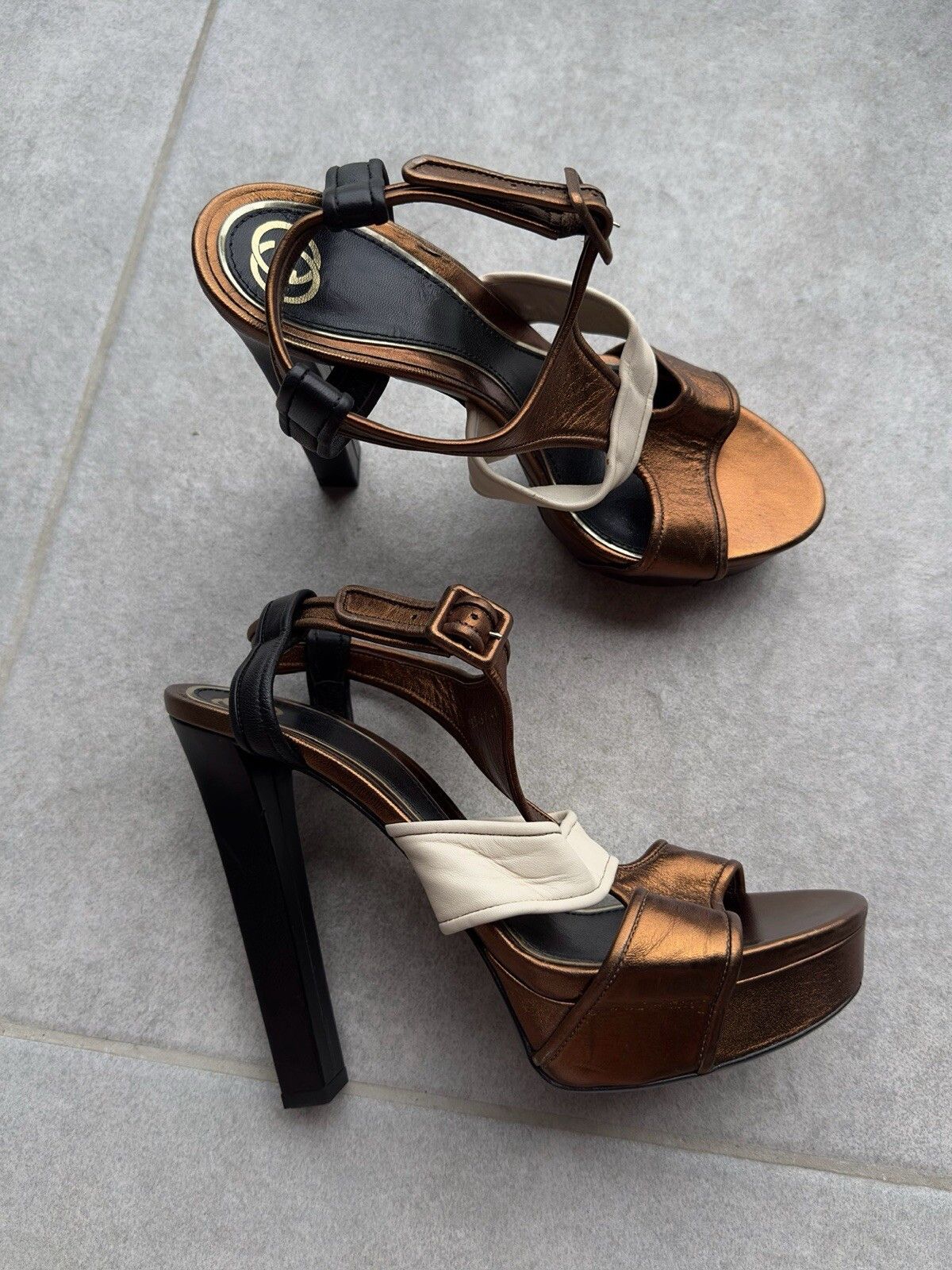 Gucci Gucci Hight Heel Gold Leather Platform Sandals Size 41 Size US 11 / IT 41 - 1 Thumbnail