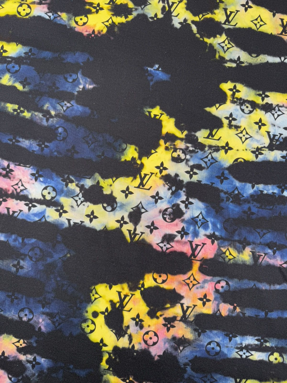 Louis Vuitton Tie Dye Monogram Tee Size US XL / EU 56 / 4 - 7 Thumbnail
