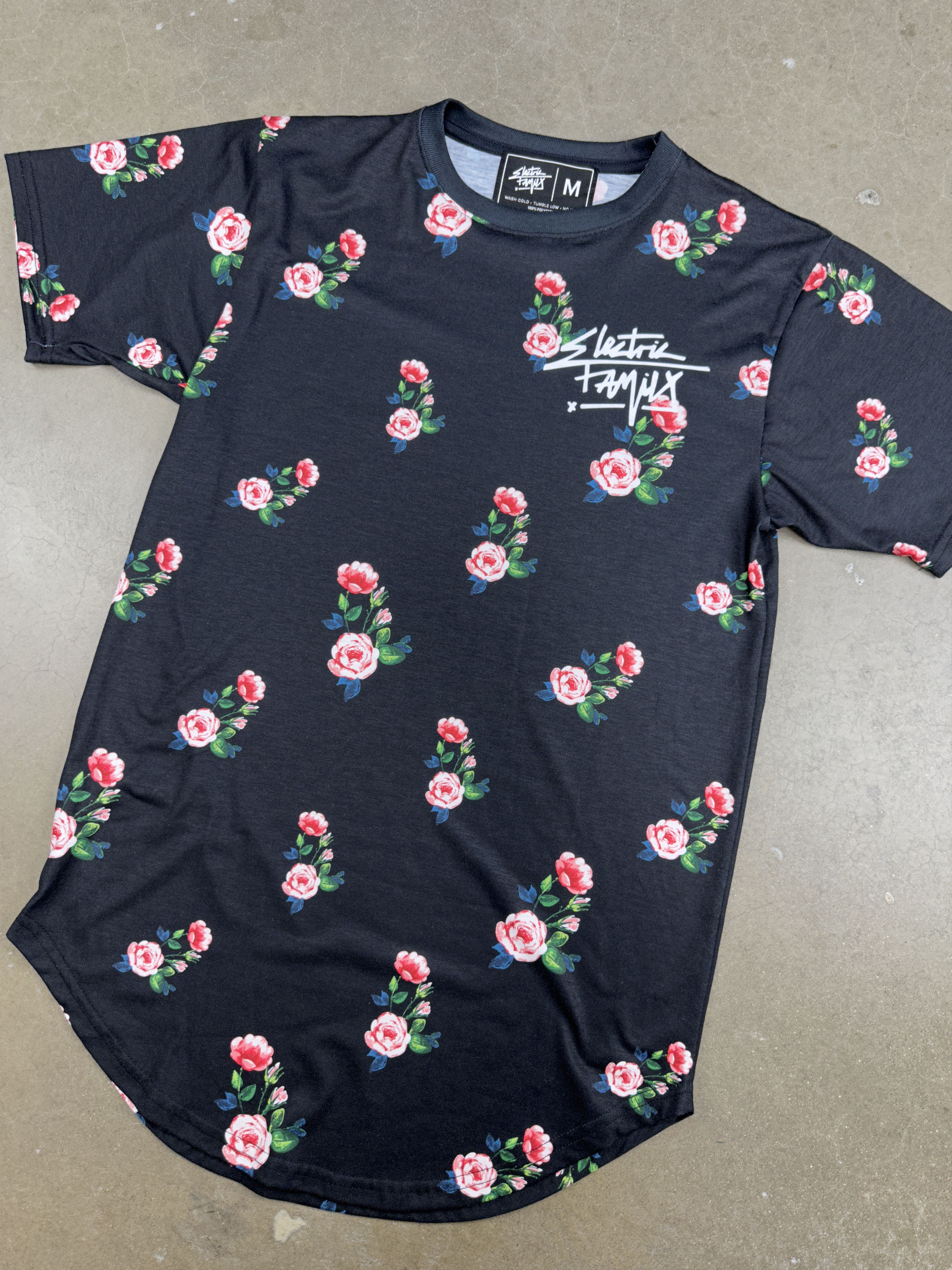 Other ELECTRIC FAMILY ROSES TEE - M Size US M / EU 48-50 / 2 - 3 Thumbnail