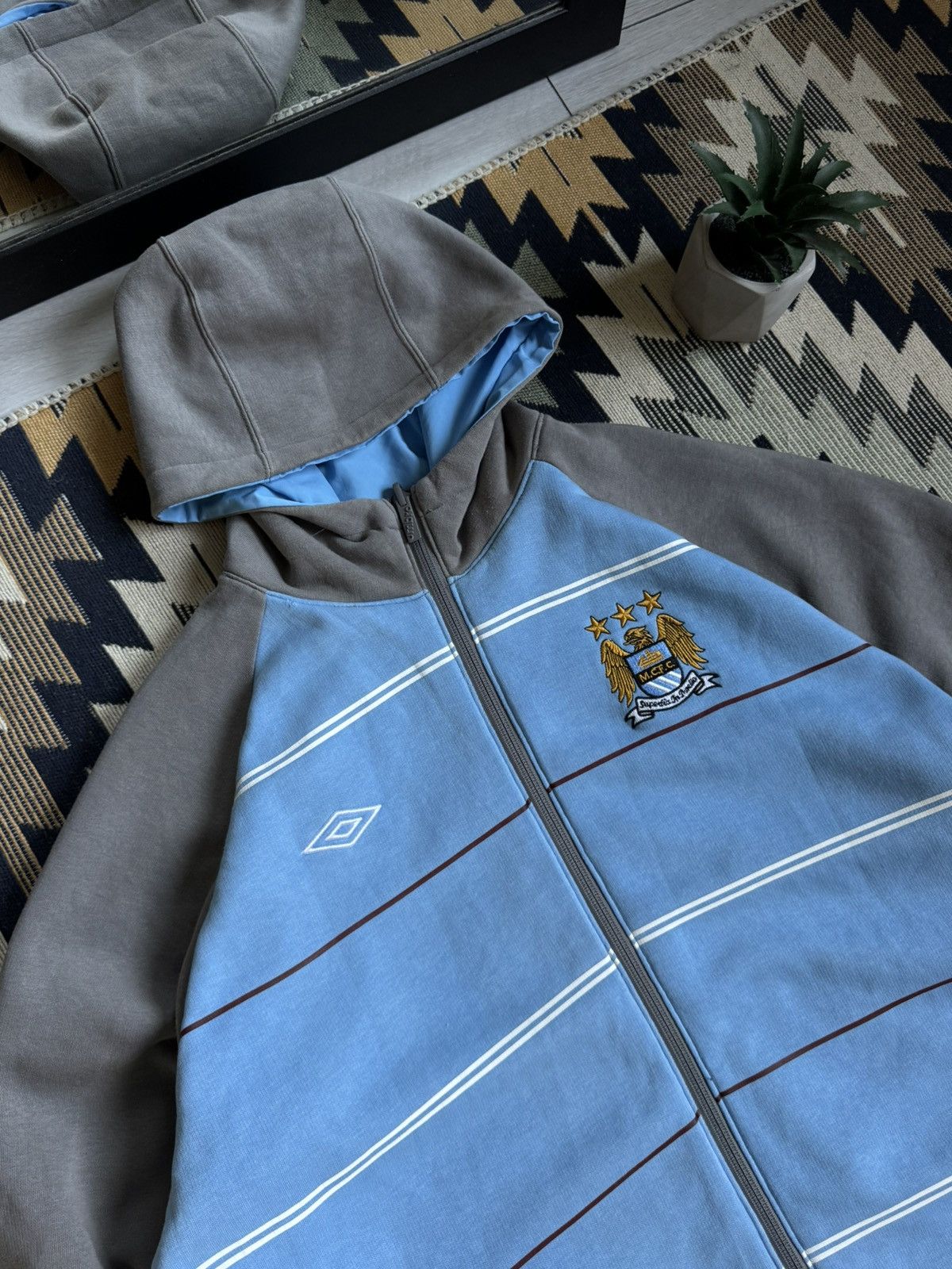 Umbro Vintage Umbro Manchester City Reversible Nylon Jacket Size US XL / EU 56 / 4 - 11 Thumbnail