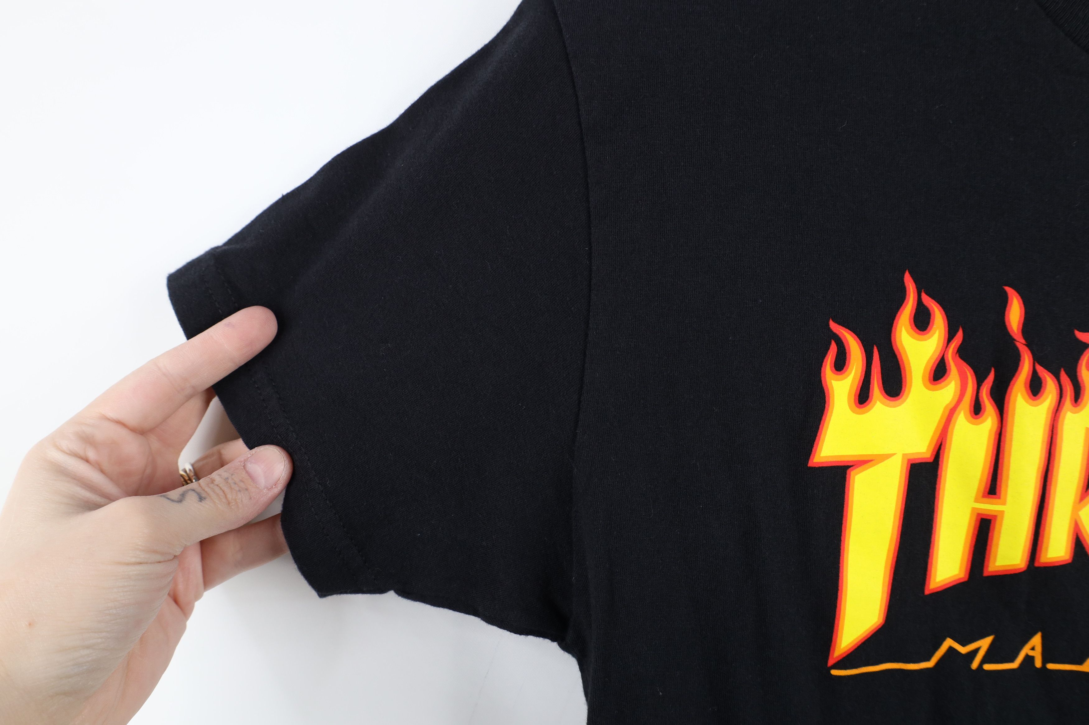 Vintage Vintage Y2K Thrasher Magazine Fire Flames Skateboard T-Shirt Size US S / EU 44-46 / 1 - 5 Thumbnail
