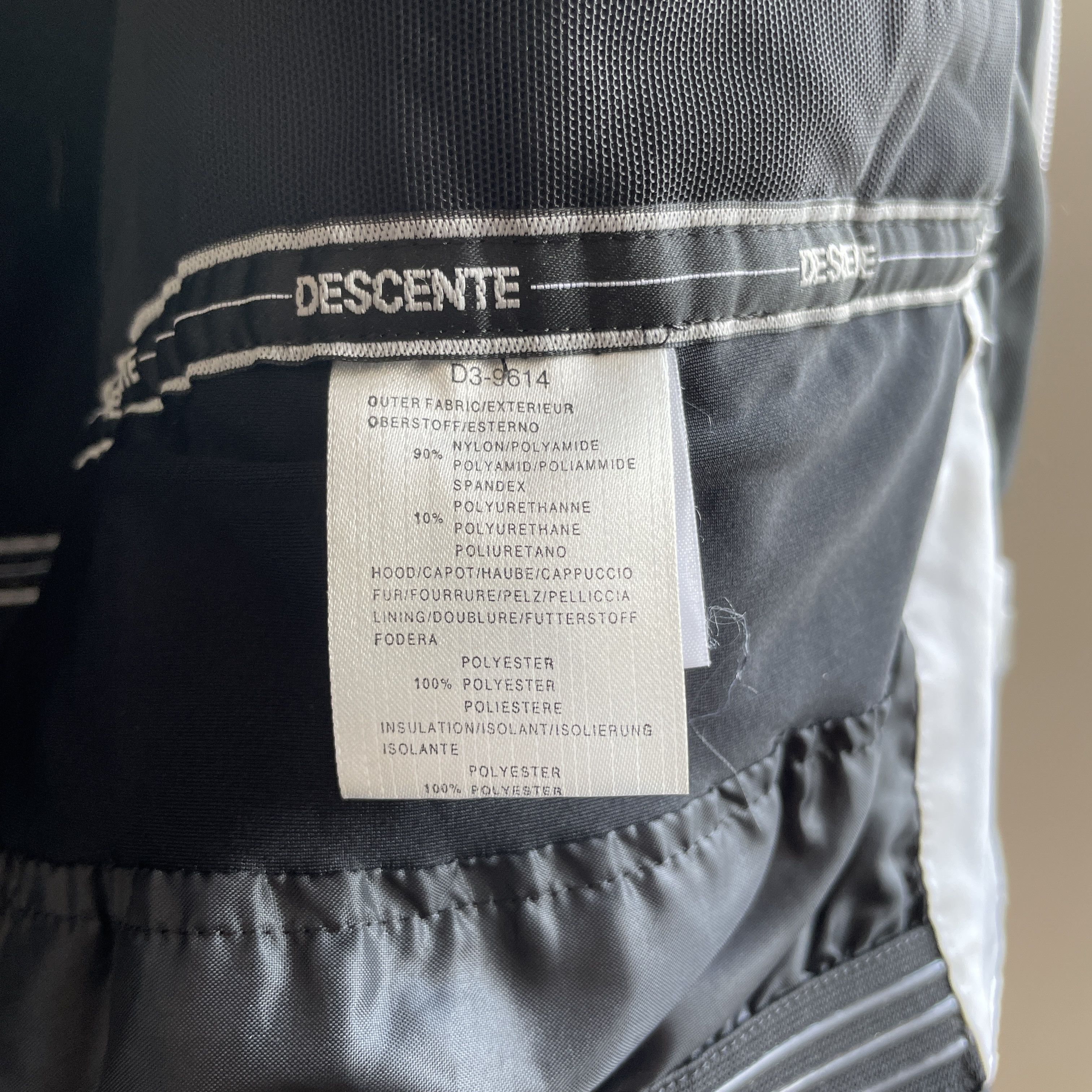 Descente Descente D3-9614 Womens Ski Jacket Size L Size L / US 10 / IT 46 - 10 Thumbnail