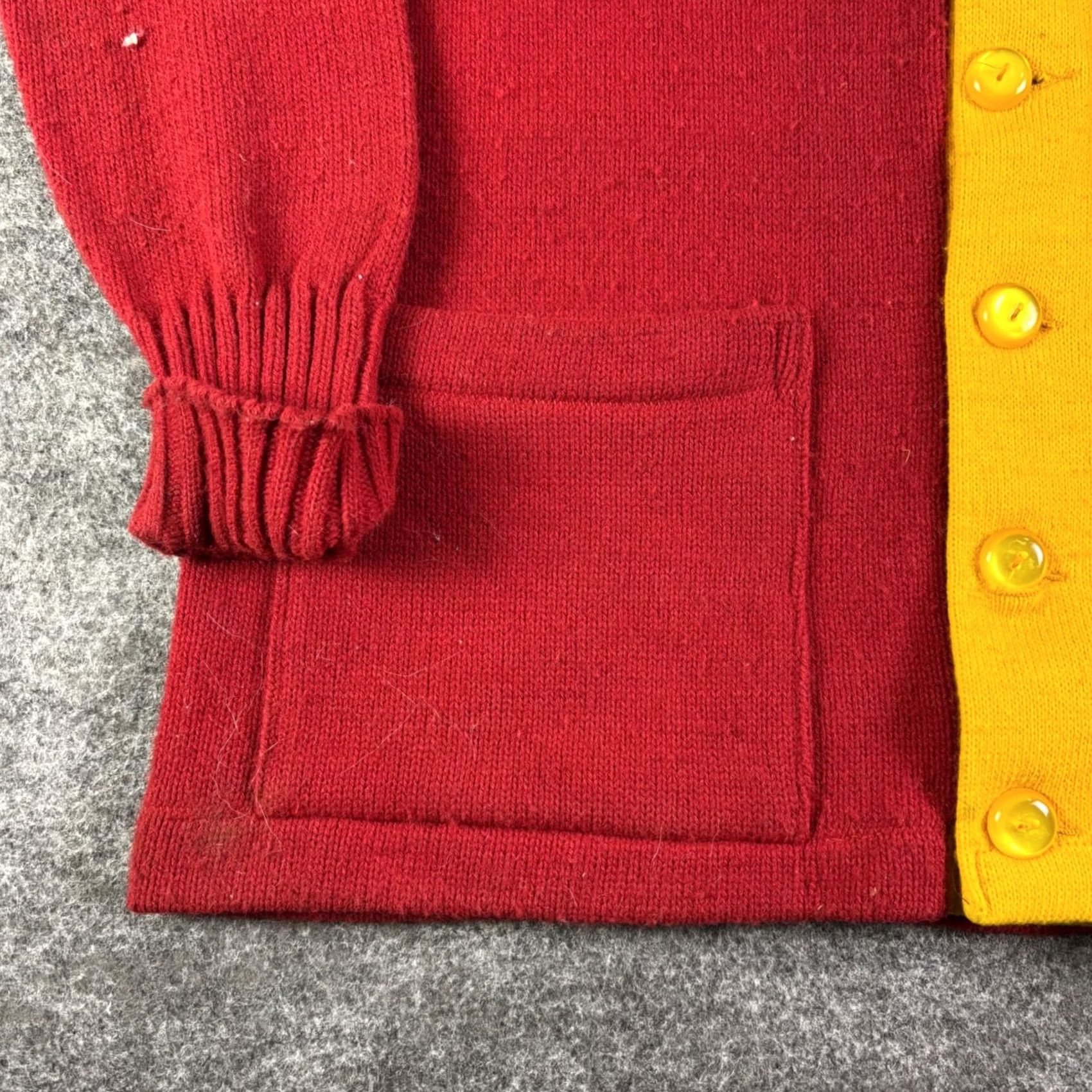 Champion Vintage Champion Products Acrylic Red Yellow Cardigan Sweater Mens Large 60s Size US L / EU 52-54 / 3 - 7 Thumbnail