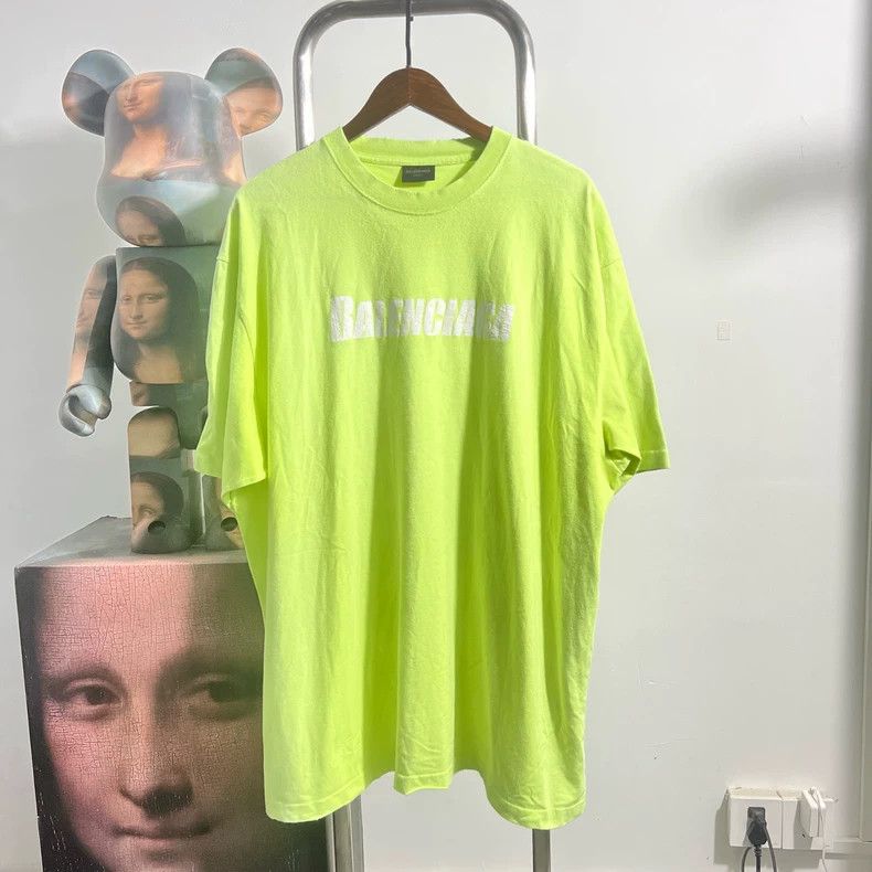 Balenciaga Balenciaga Distressed Short Sleeve Tee Size US L / EU 52-54 / 3 - 1 Thumbnail