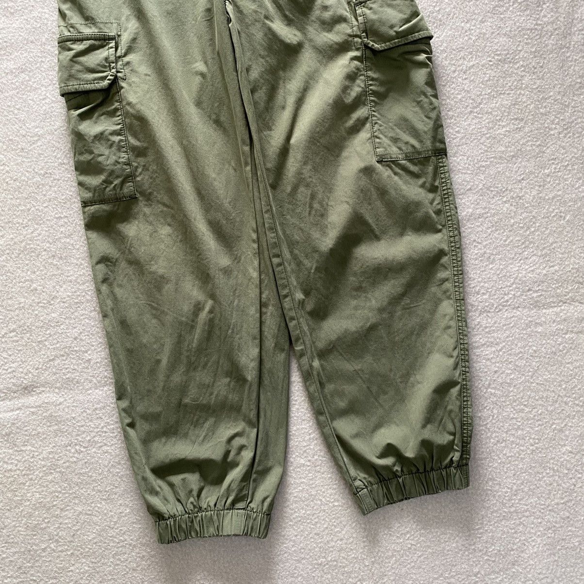 If Six Was Nine × Japanese Brand Uniqlo Cargo Parachute Pants Size MEDIUM Size US 35 - 3 Thumbnail