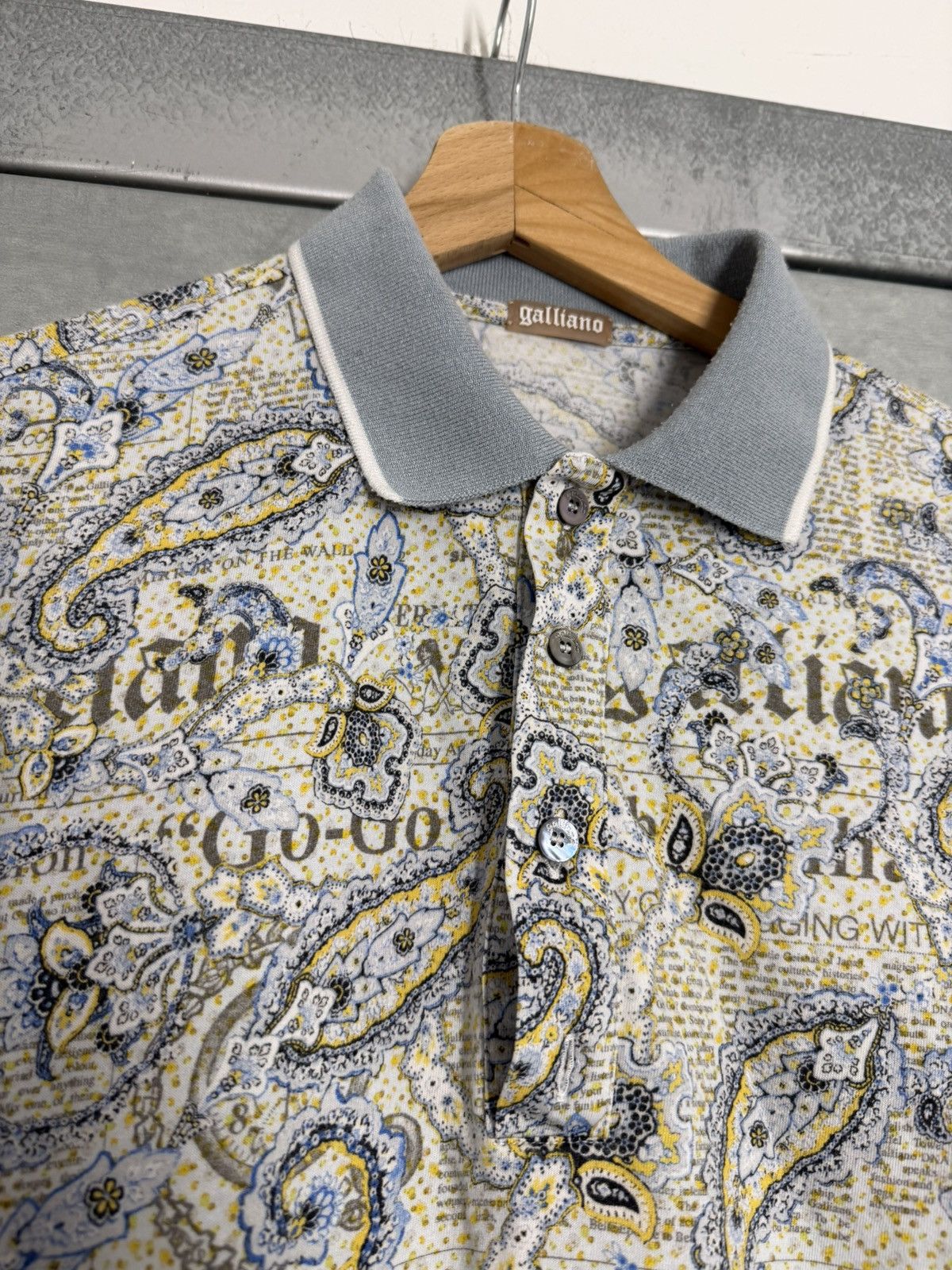 John Galliano Vintage 00s John Galliano Overprinted Polo T-Shirt Size US S / EU 44-46 / 1 - 7 Thumbnail