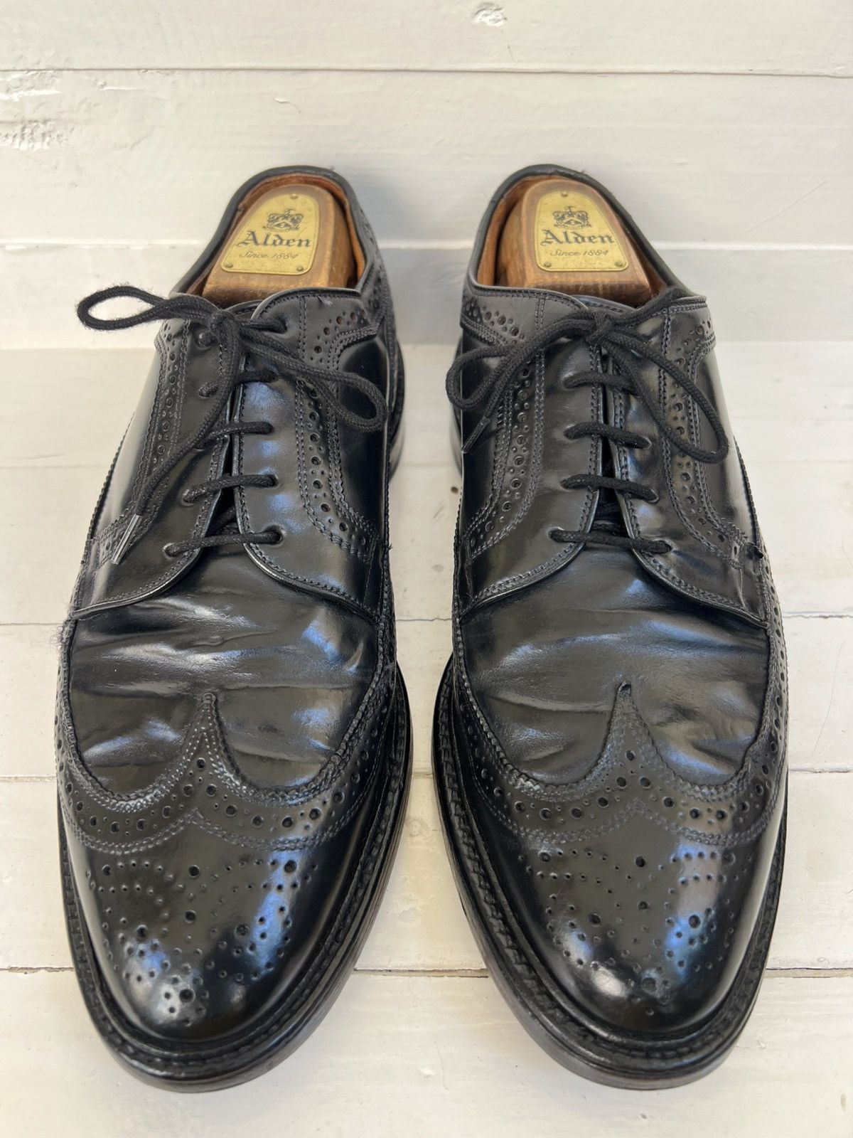 Allen Edmonds Allen Edmonds MacNeil Black Leather Shell Cordovan Wingtip Size US 9.5 / EU 42-43 - 2 Thumbnail