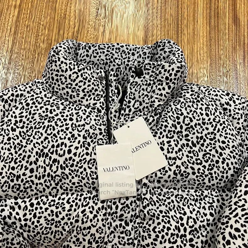 Valentino Valentino Down jacket Size M / US 6-8 / IT 42-44 - 2 Thumbnail