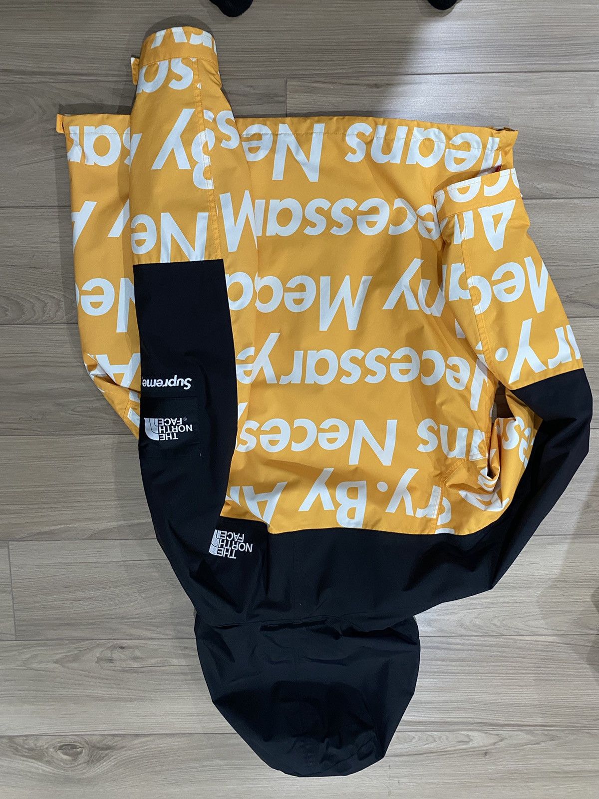 Supreme × The North Face SUPREME THE NORTH FACE BY ANY MEANS MOUNTAIN JACKET L FW15 Size US L / EU 52-54 / 3 - 5 Thumbnail