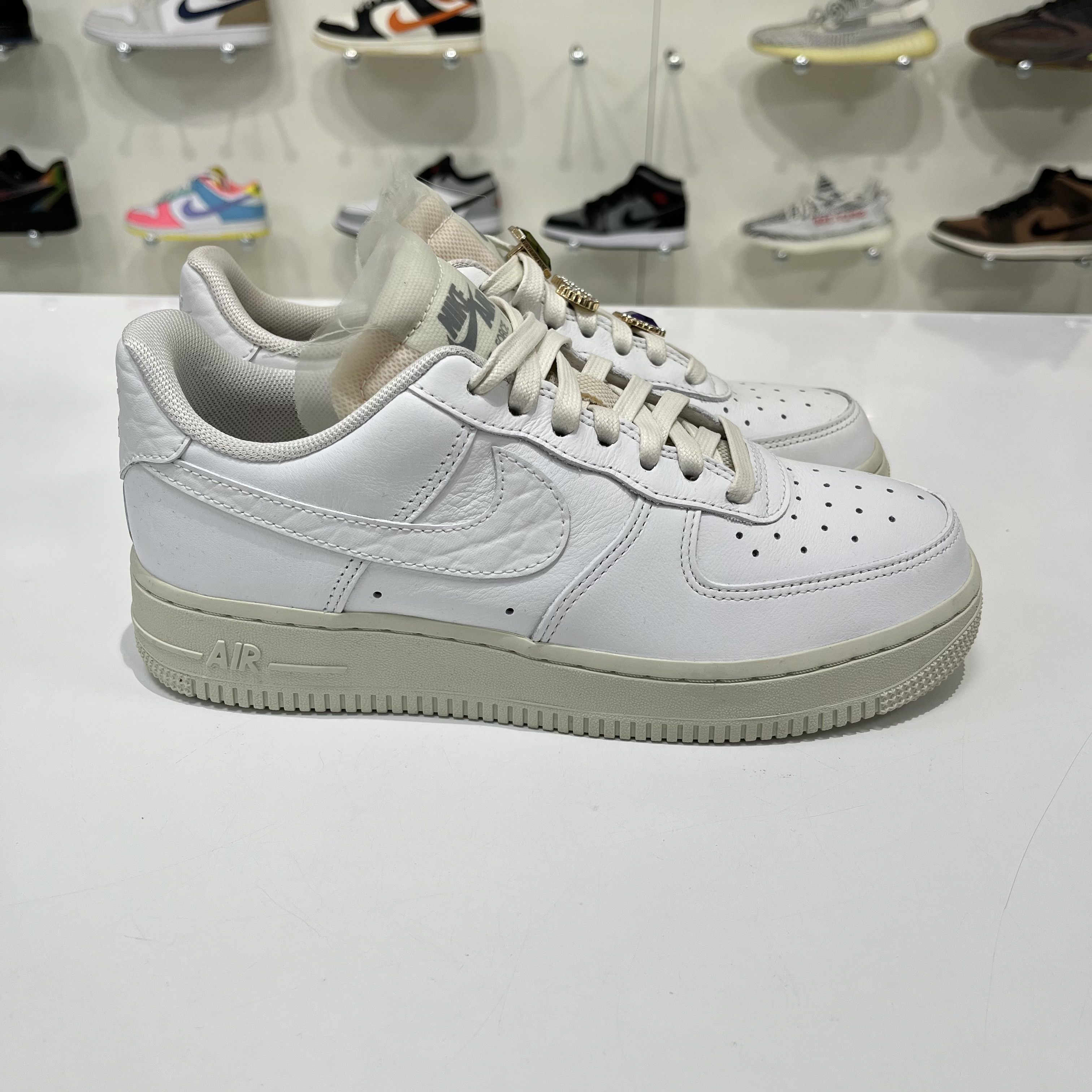 Nike Nike Air Force 1 Low Prm Jewels White (W) Size US 7 / IT 37 - 4 Thumbnail