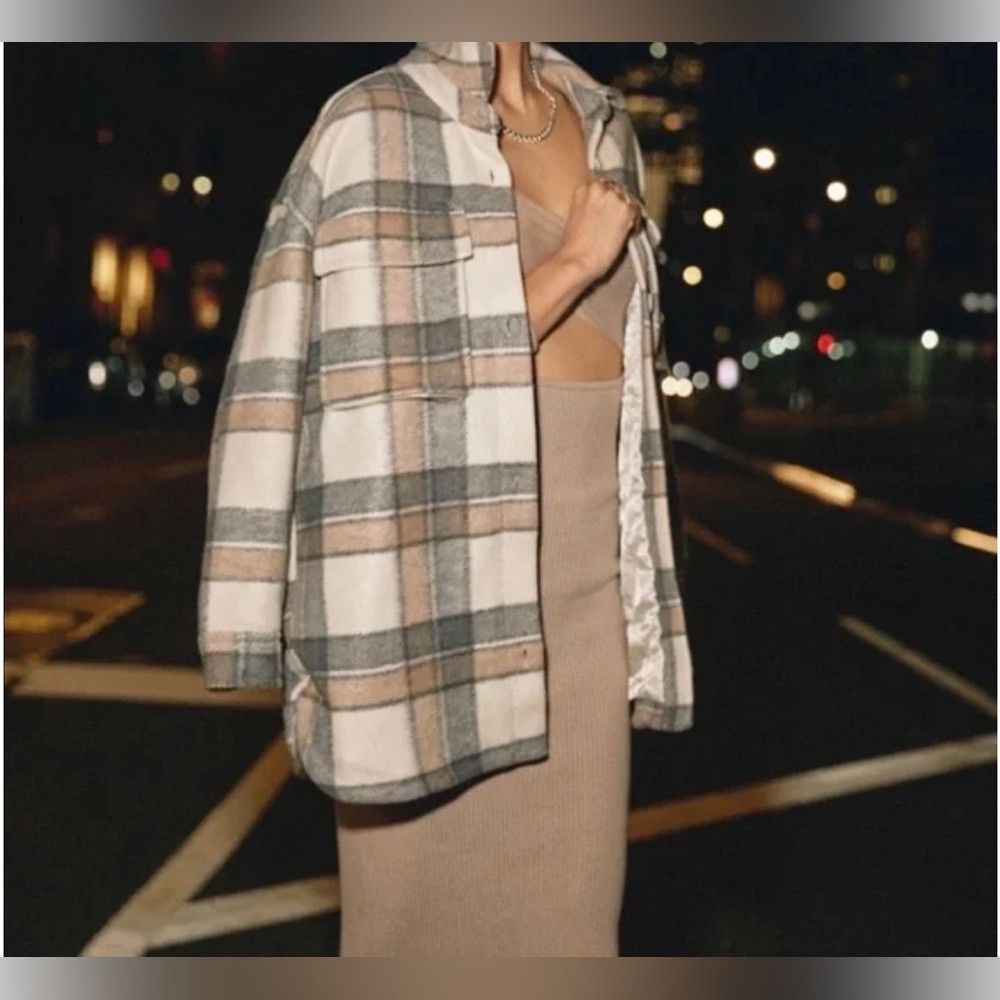 Abercrombie & Fitch Abercrombie & Fitch plaid oversized cozy shirt jacket Size M / US 6-8 / IT 42-44 - 1 Thumbnail