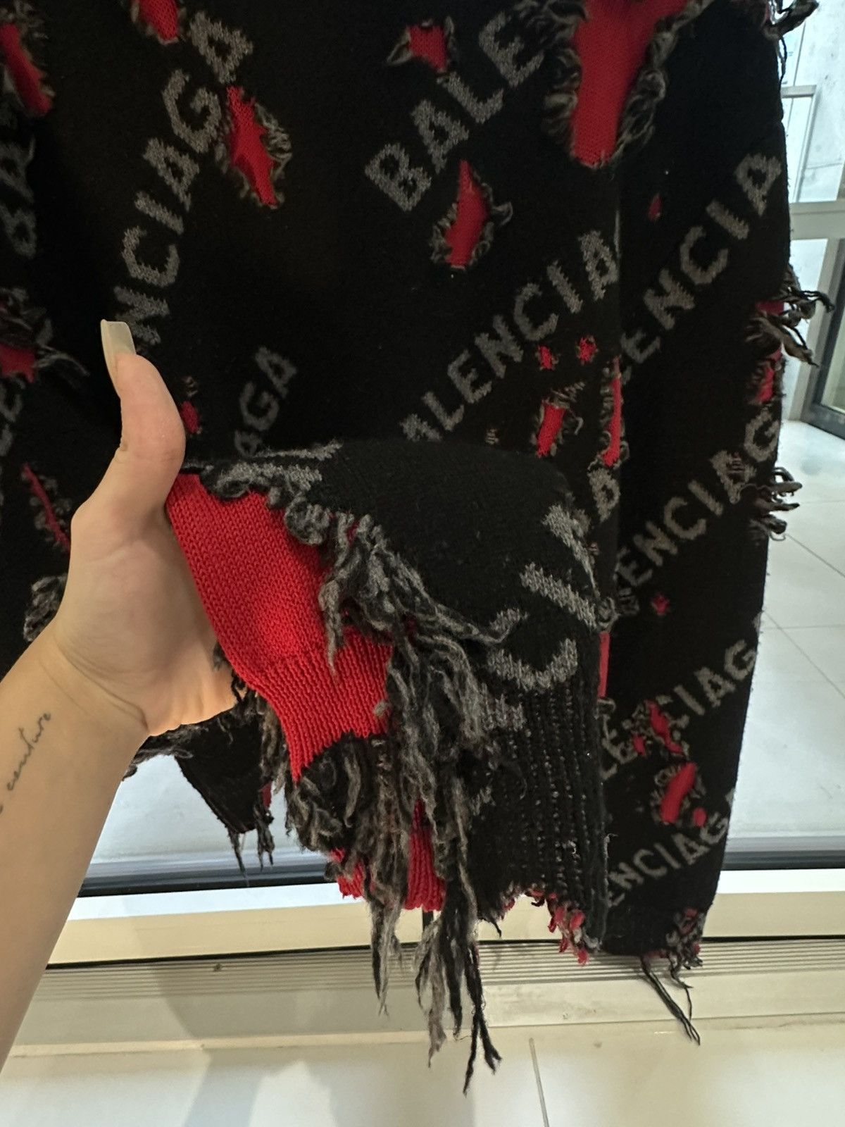 Balenciaga BALENCIAGA DESTROYED LOGO CREW KNIT Size US S / EU 44-46 / 1 - 9 Thumbnail