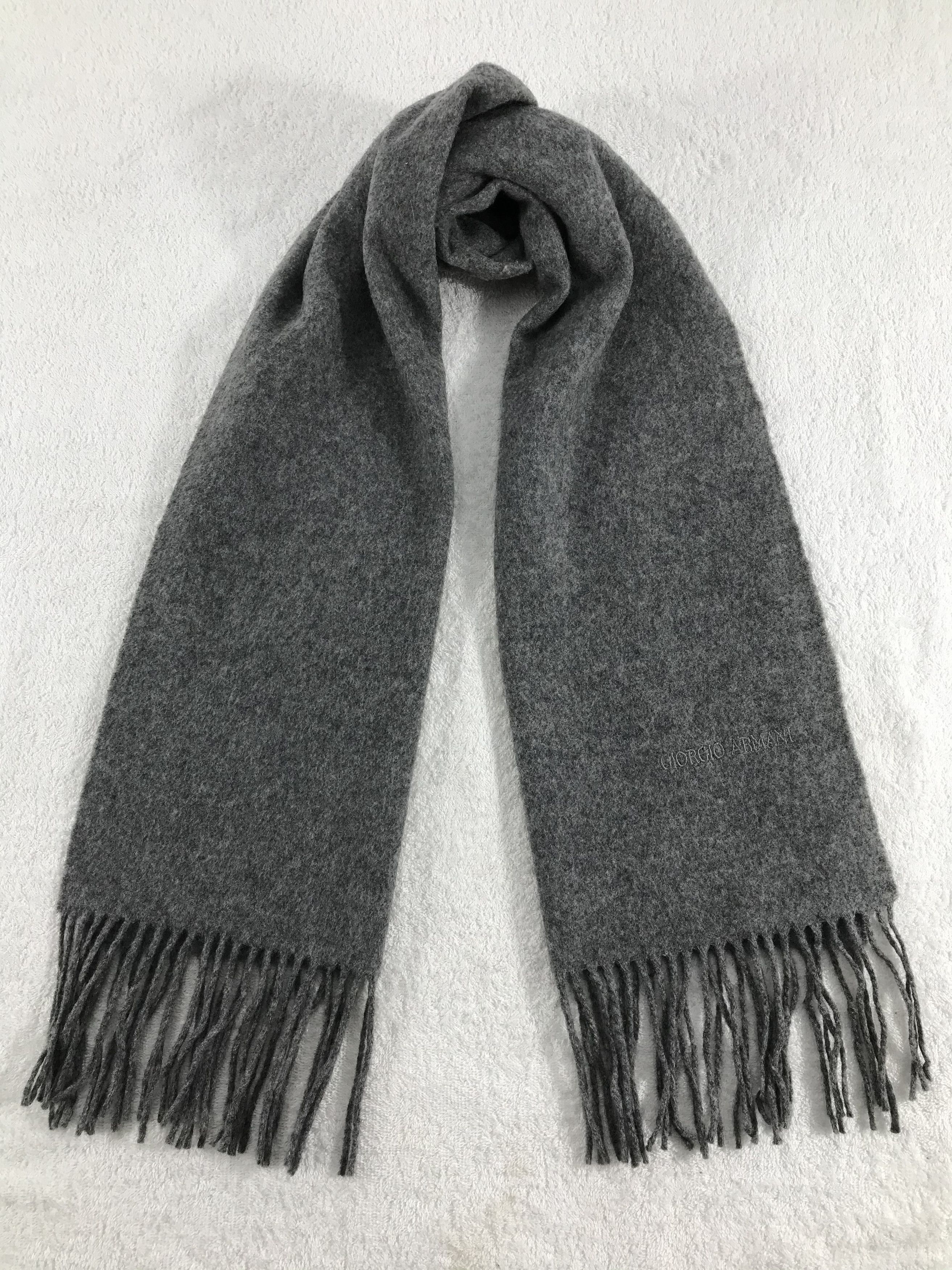 Giorgio Armani Vintage Giorgio Armani Scarf/Muffler/Neckwear MF672 Size ONE SIZE - 1 Thumbnail
