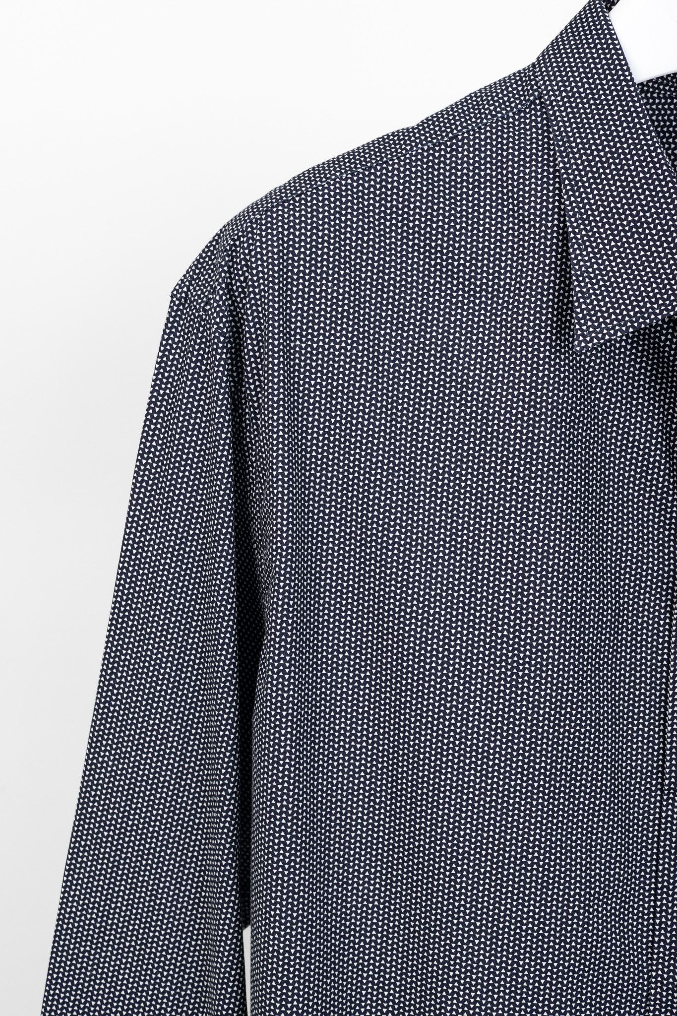 Armani Collezioni Armani Collezioni Navy Triangle-Print Cotton Button-Up Shirt Size US XXL / EU 58 / 5 - 5 Thumbnail
