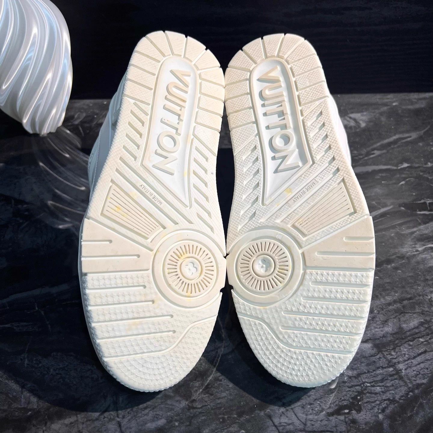 Louis Vuitton Trainer White Color Block Women's 38 98 New Size US 7 / IT 37 - 5 Thumbnail