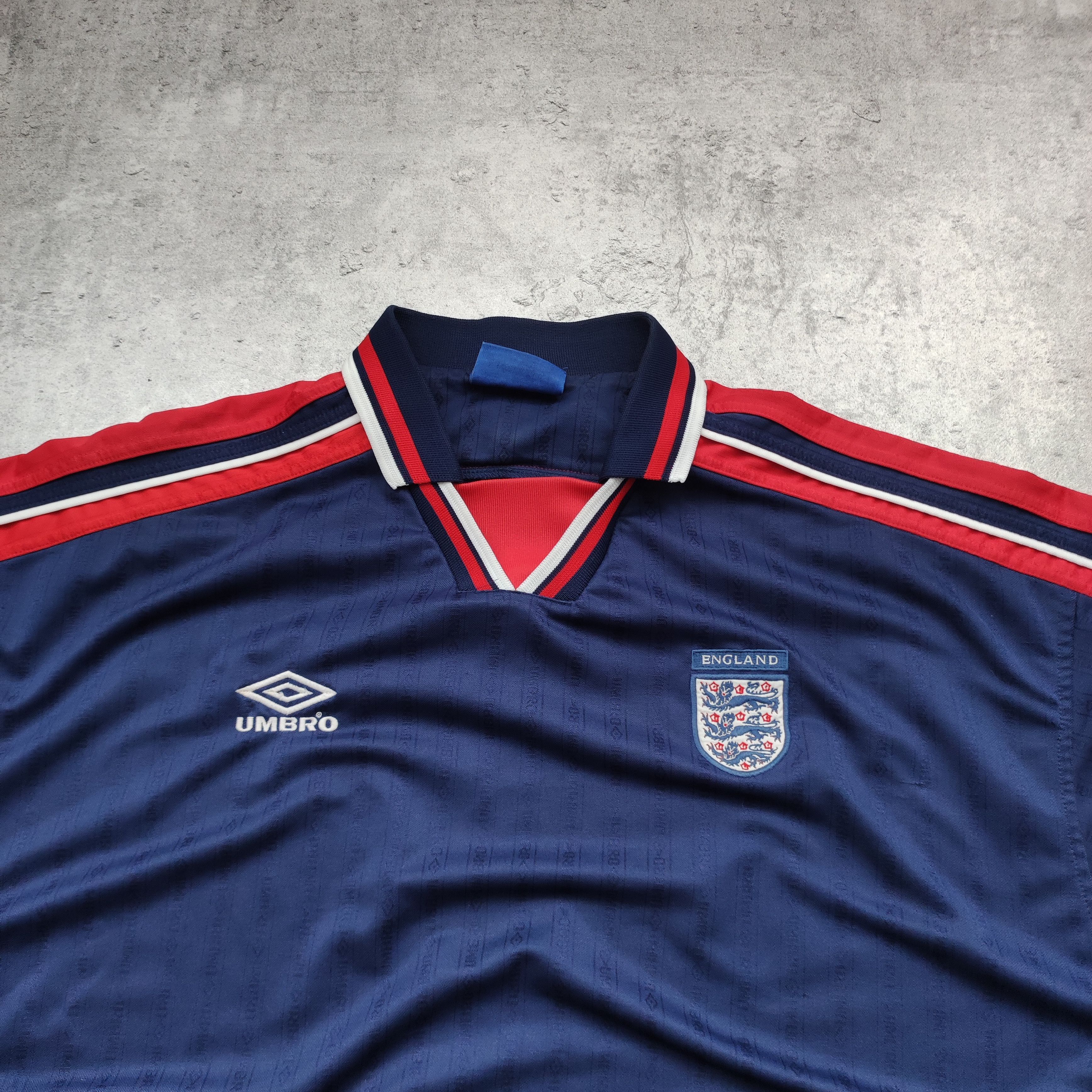 Umbro × Vintage Vintage RARE 90s Umbro x England National Football Kit Size US XL / EU 56 / 4 - 4 Thumbnail