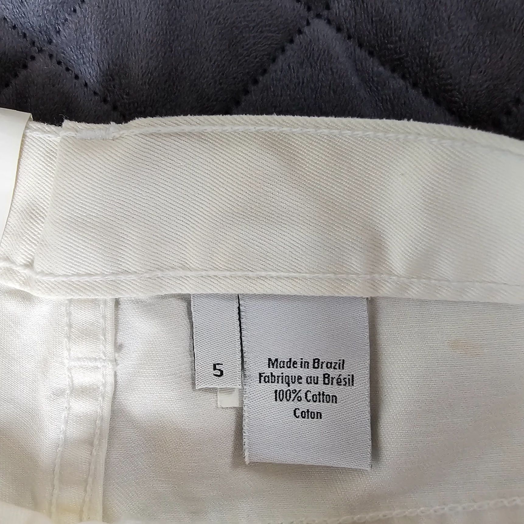 Calvin Klein Calvin Klein Jeans Women's Denim Shorts White Size 5 Cargo Cotton 100% Cotton Regular Juniors Women Pockets Flat Front Mid Rise Casual QA Size 29" - 2 Thumbnail