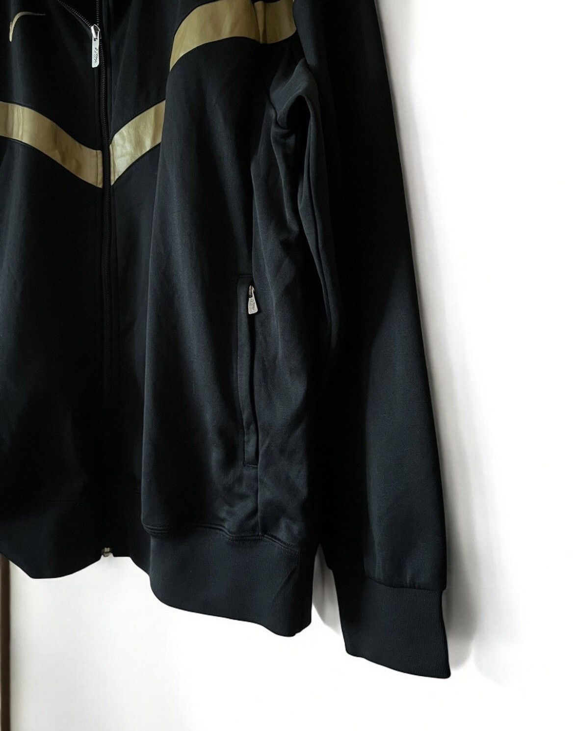 Nike Rare Nike MANCHESTER UNITED 2009 GOLDEN EUGENE Track Jacket Size US L / EU 52-54 / 3 - 11 Thumbnail