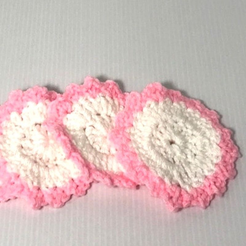 Handmade NWT Handmade Crocheted Facial Scrubbies by Dawny Set of 4 Size ONE SIZE - 2 Thumbnail