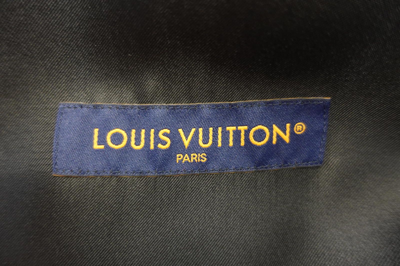 Louis Vuitton Louis Vuitton Embroidered Leather Signature Overshirt Size US M / EU 48-50 / 2 - 9 Thumbnail