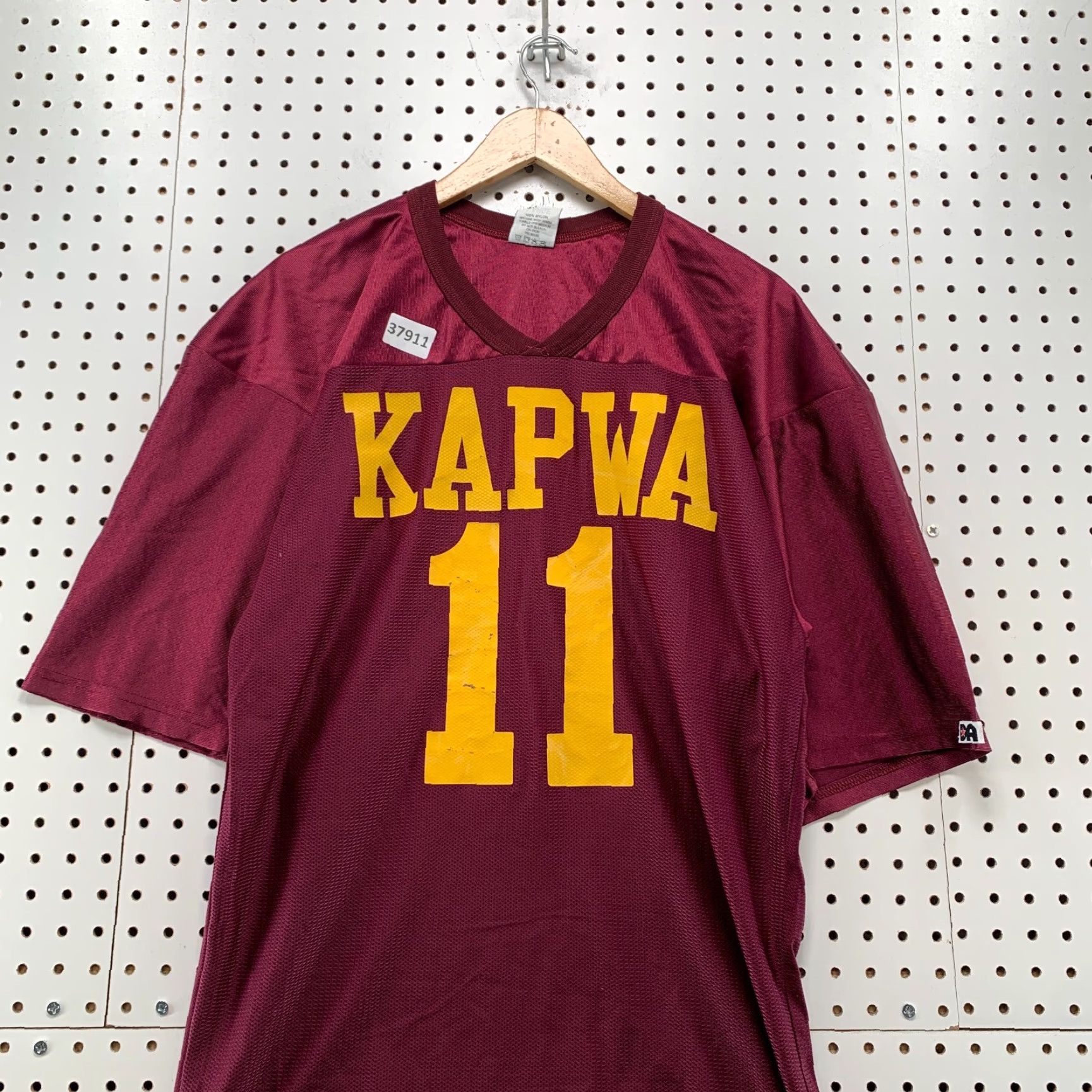 Vintage VINTAGE Kapwa Suck It Football Jersey Mens Large Red Funny Tagalog #11 USA Jersey T-Shirt Mens Red 90s Size US L / EU 52-54 / 3 - 6 Thumbnail