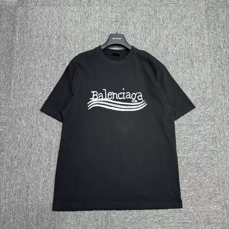 Balenciaga Balenciaga hand drawn wave cola short sleeved-2506 Size US XS / EU 42 / 0 - 1 Thumbnail