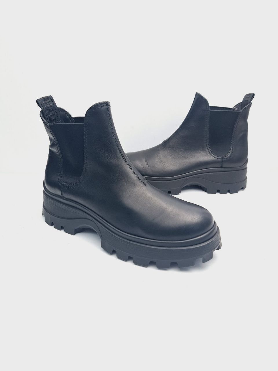 Miu Miu Miu Miu Black Chelsea Platform leather boots Size US 10 / IT 40 - 3 Thumbnail