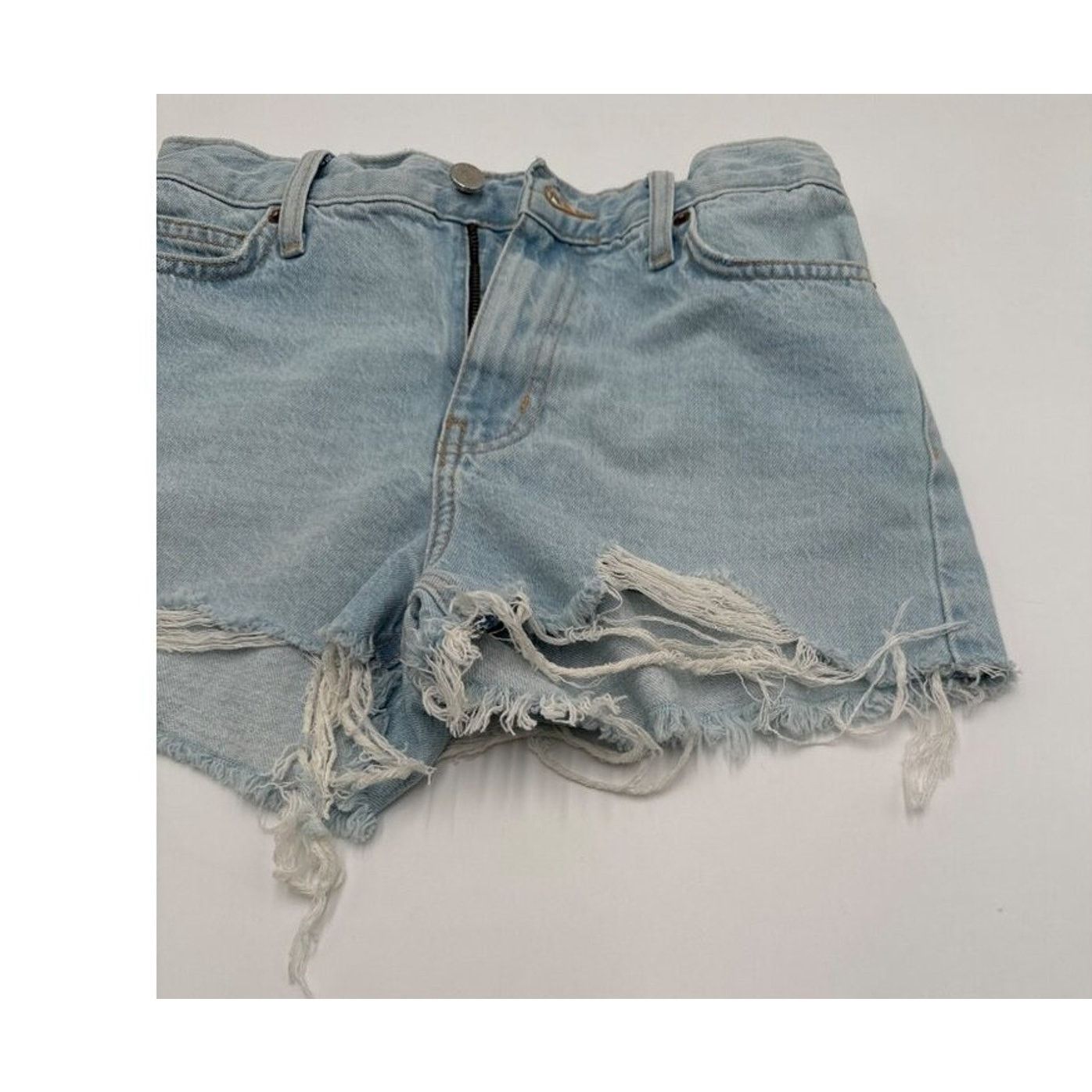 Urban Outfitters BDG Girlfriend High-Rise Distressed Denim Shorts Size 24 Size 24" / US 00 / IT 34 - 3 Thumbnail