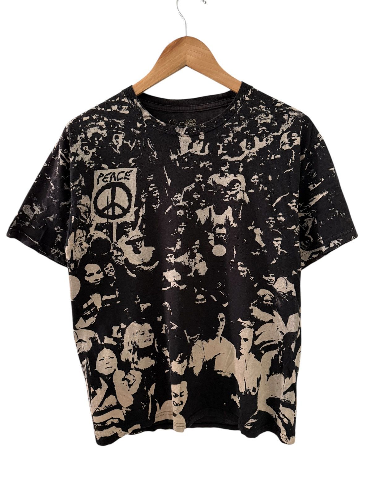 Band Tees 2009 Woodstock Crowd All Over Print AOP T-Shirt Size US M / EU 48-50 / 2 - 1 Thumbnail