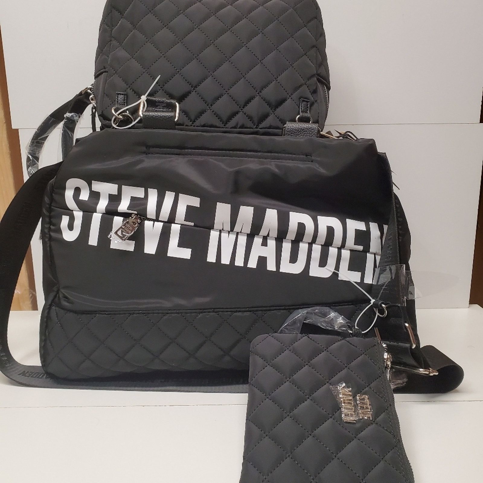 Steve Madden Steve madden Nylon Bsasha set comes with a matching cosmetic Size ONE SIZE - 1 Thumbnail