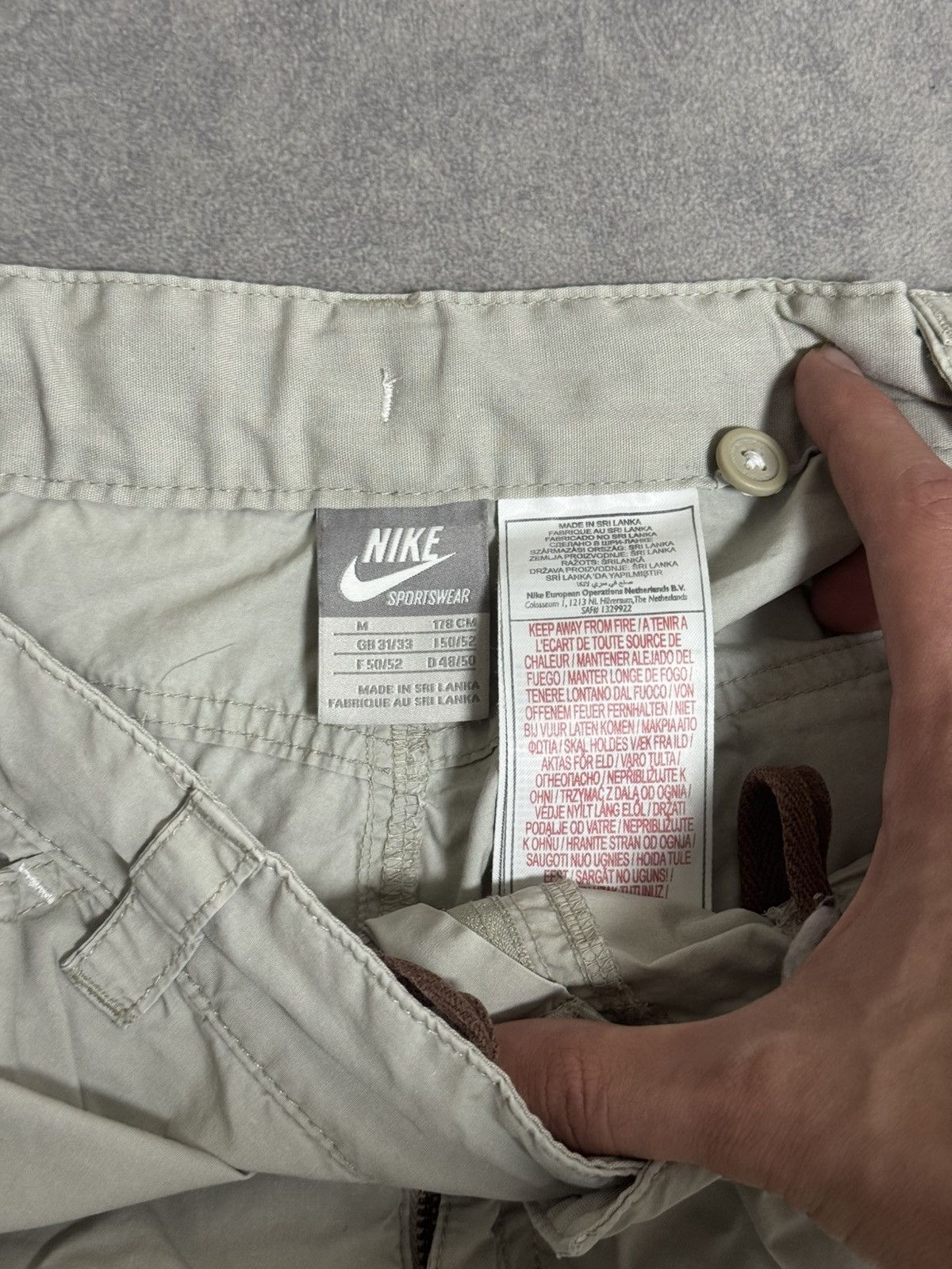 Nike Vintage Nike cargo Y2K shorts size M baggy military style Size US 32 / EU 48 - 11 Thumbnail