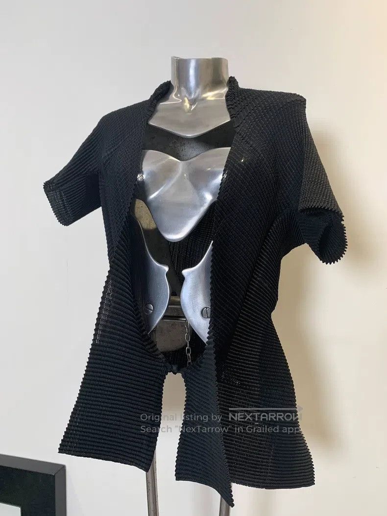 Issey Miyake Issey Miyake Black Deformed Ruffled Cardigan Size M / US 6-8 / IT 42-44 - 3 Thumbnail