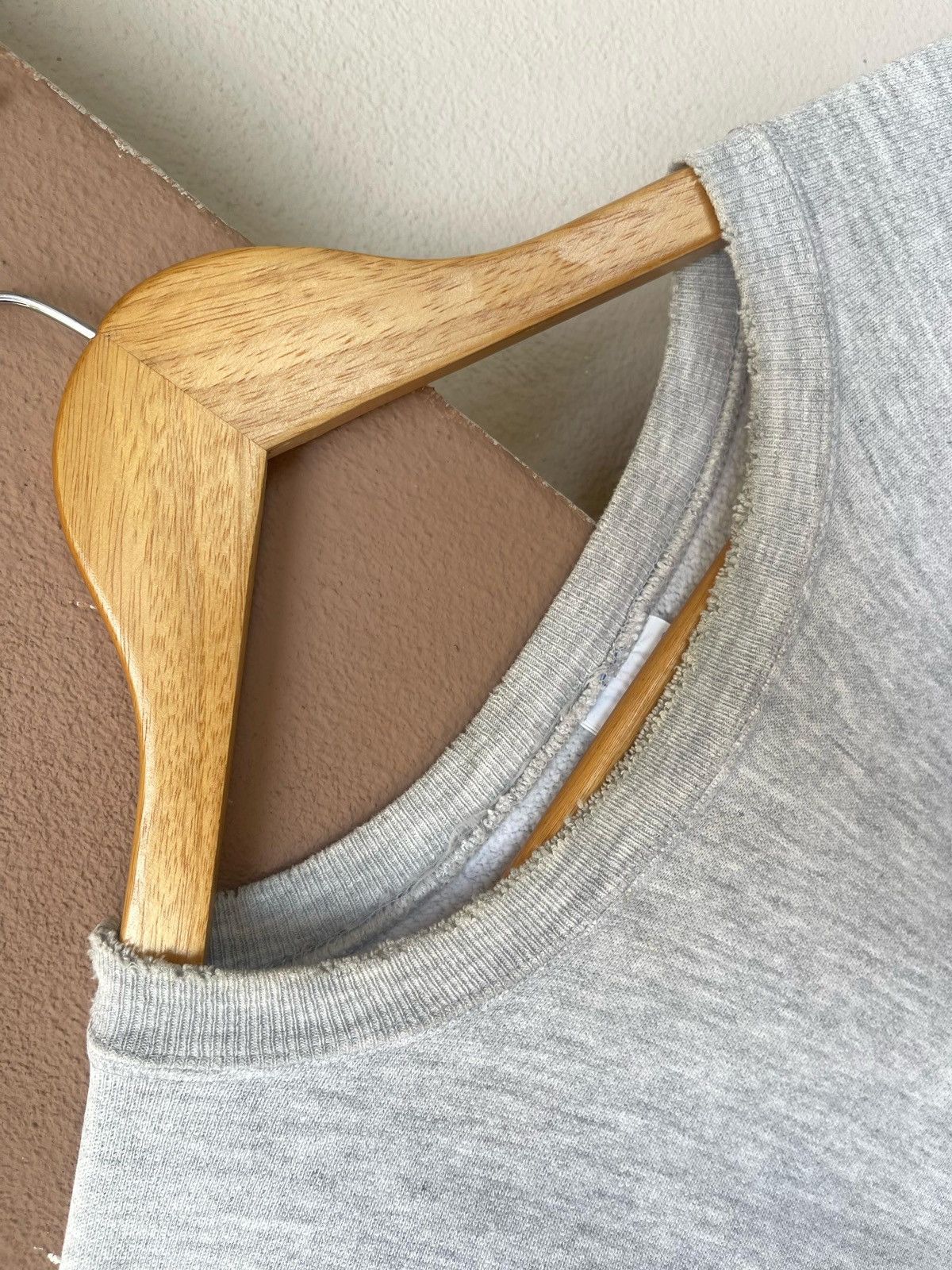 Champion × Vintage Vintage Distressed Champion Reverse Weave Sweatshirt Size US M / EU 48-50 / 2 - 5 Thumbnail