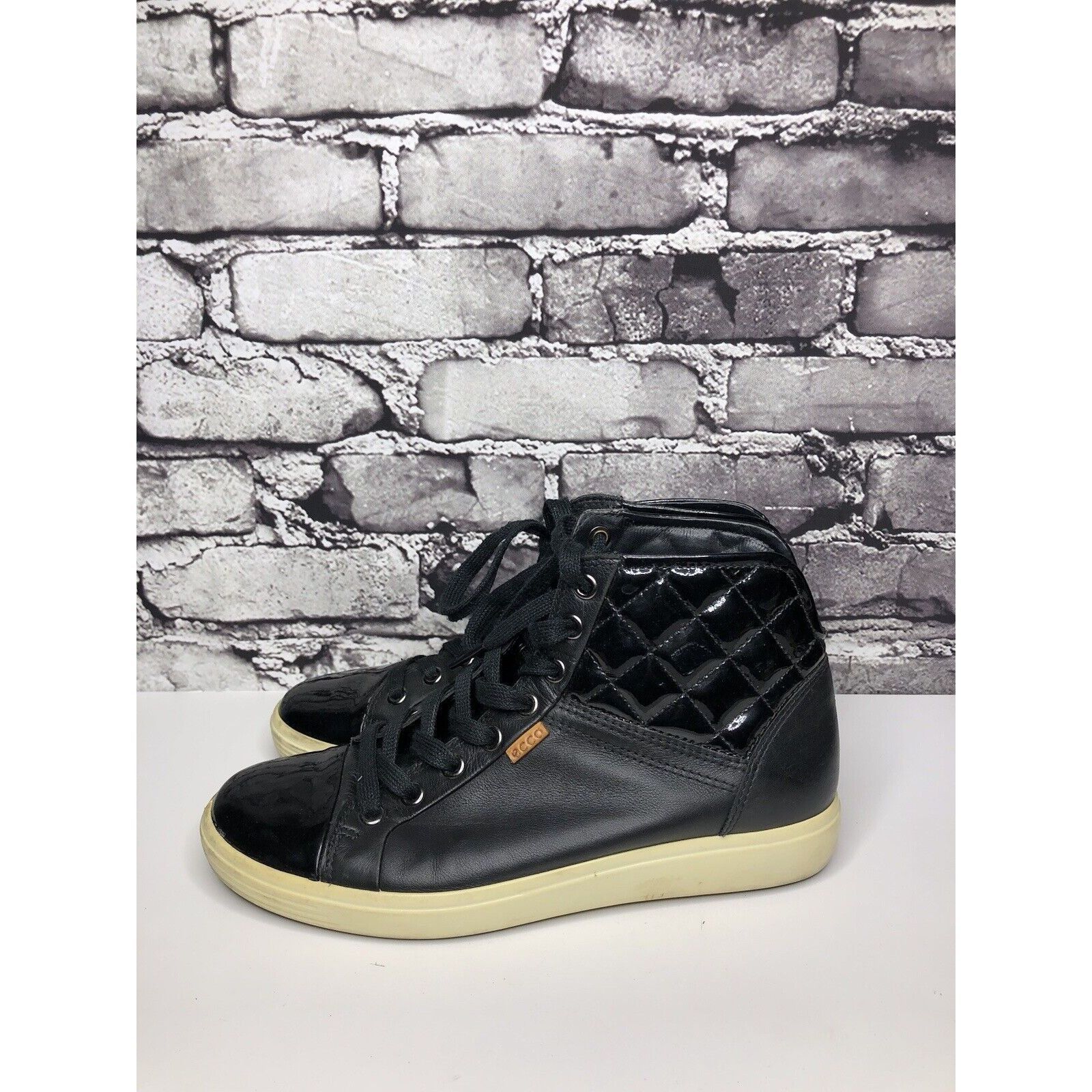 Ecco ECCO Soft 7 Black Leather Quilted Comfort Casual Sneakers Sh Size US 7.5 / IT 37.5 - 3 Thumbnail