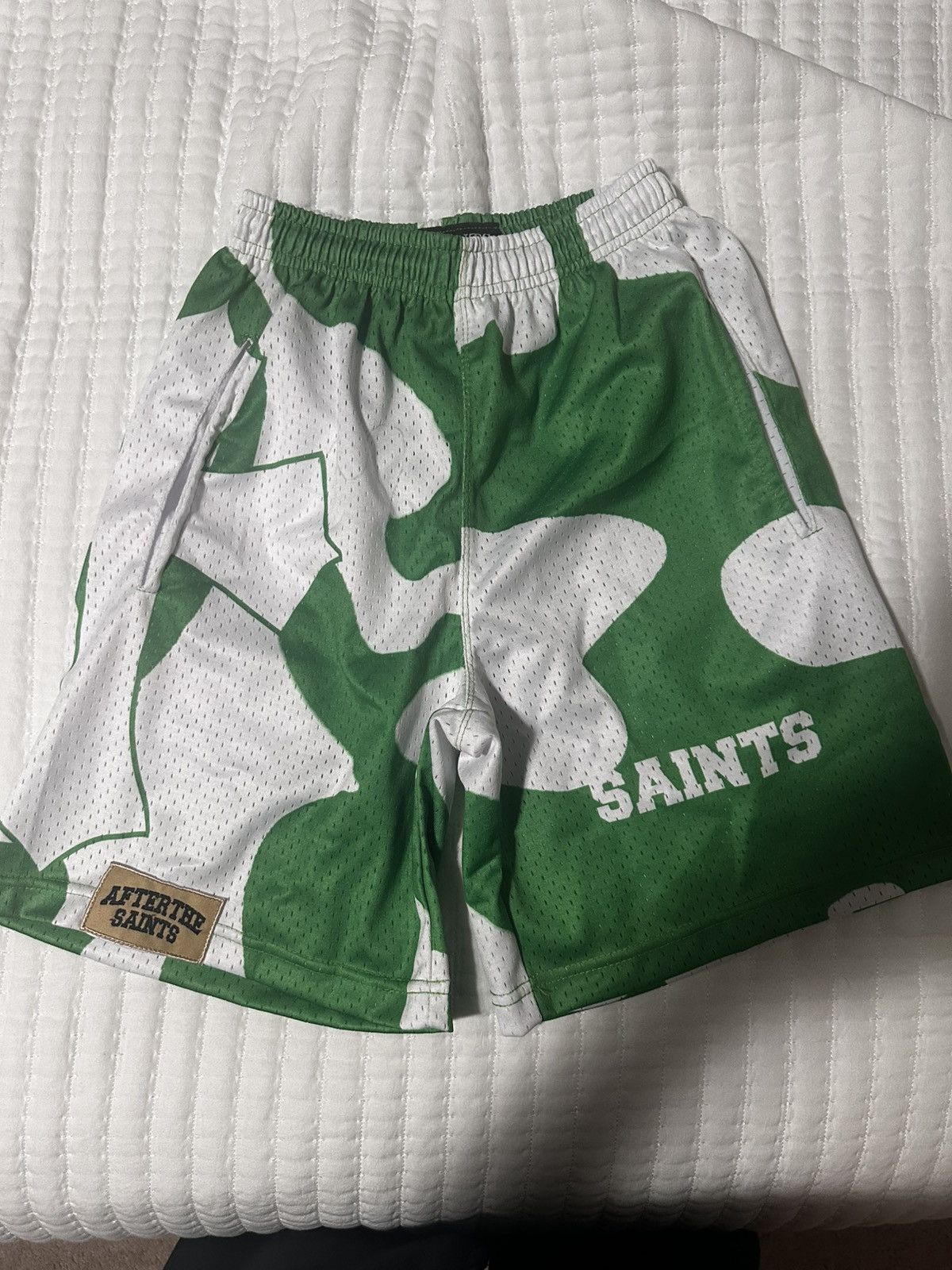 Other After The Saints Green Shorts Size US 32 / EU 48 - 1 Thumbnail