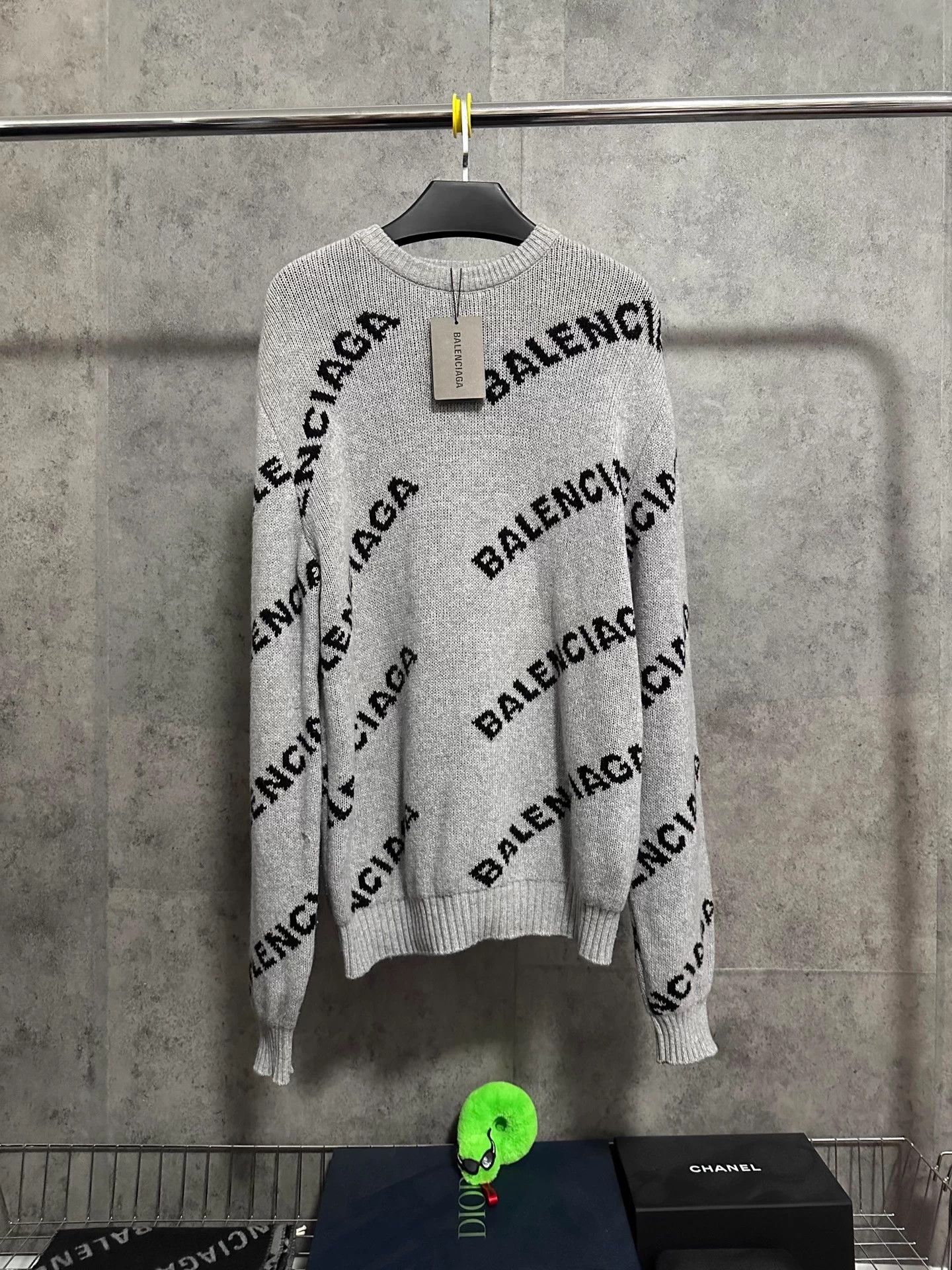 Balenciaga balenciaga sweaters Size US M / EU 48-50 / 2 - 1 Thumbnail