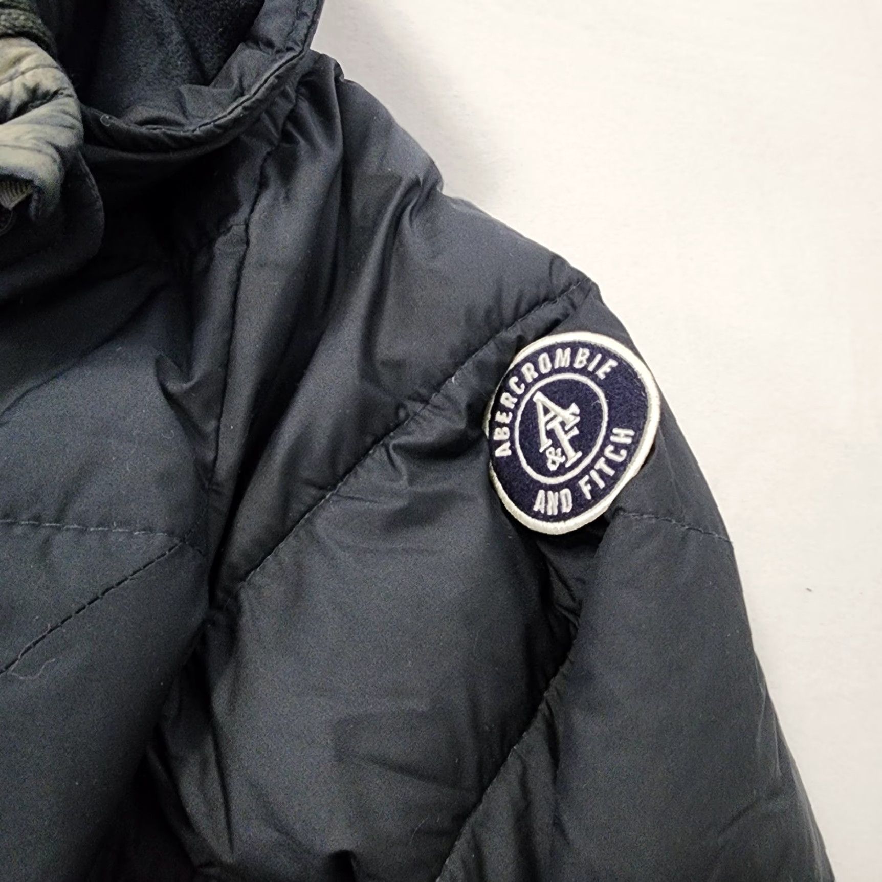 Abercrombie & Fitch VINTAGE Abercrombie & Fitch Puffer Jacket Womens Large Black Down Hooded Fleece Lined Full Zip Size L / US 10 / IT 46 - 7 Thumbnail