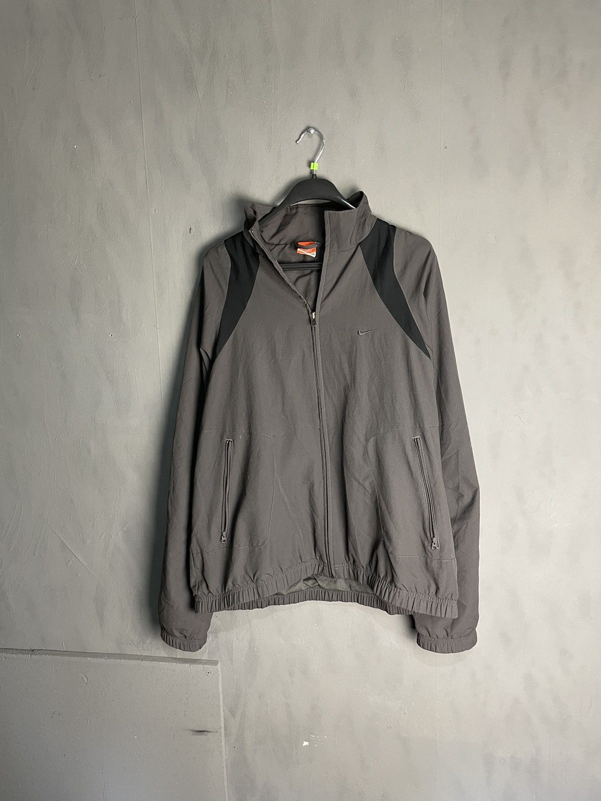 Nike Vintage Nike Track Jacket Swoosh Logo Silver Size US L / EU 52-54 / 3 - 1 Thumbnail